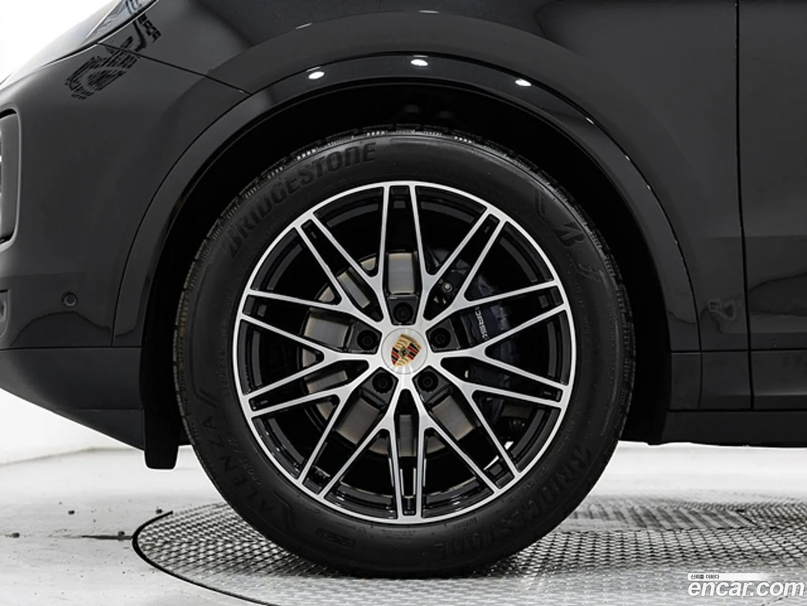 Porsche Cayenne 2025 — 15