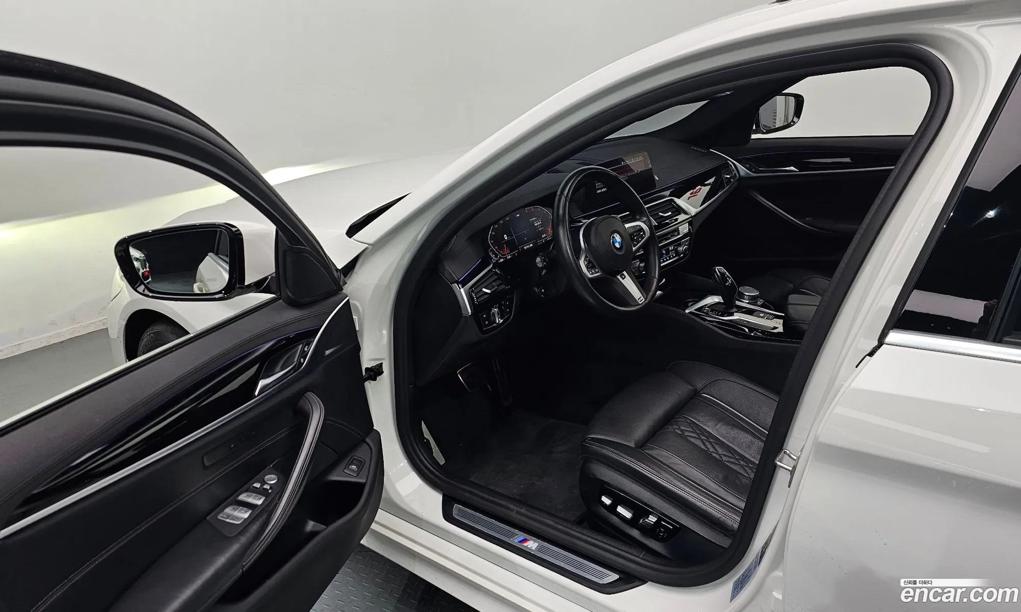 BMW 5 Series 2019 — 30