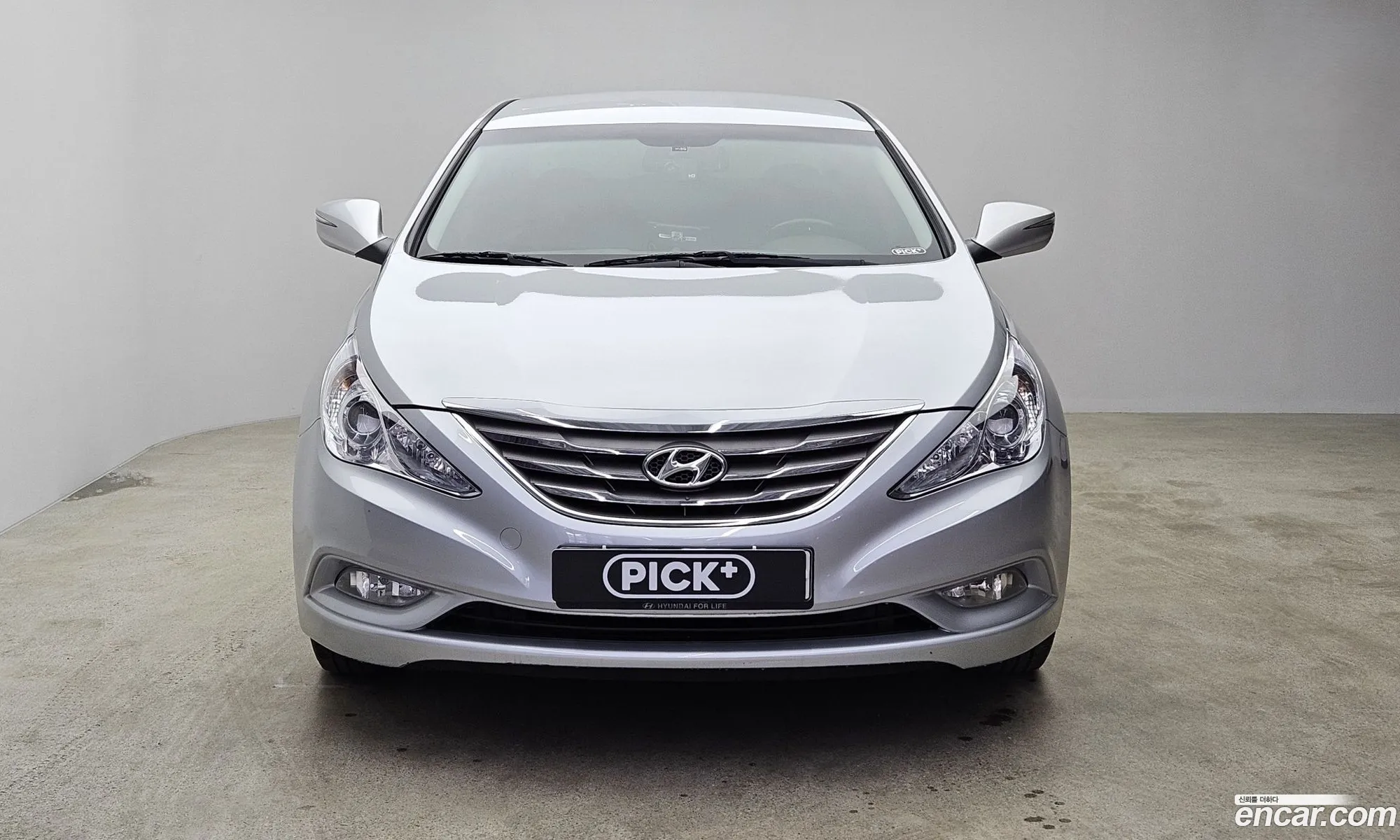Hyundai YF Sonata 2012 — 16