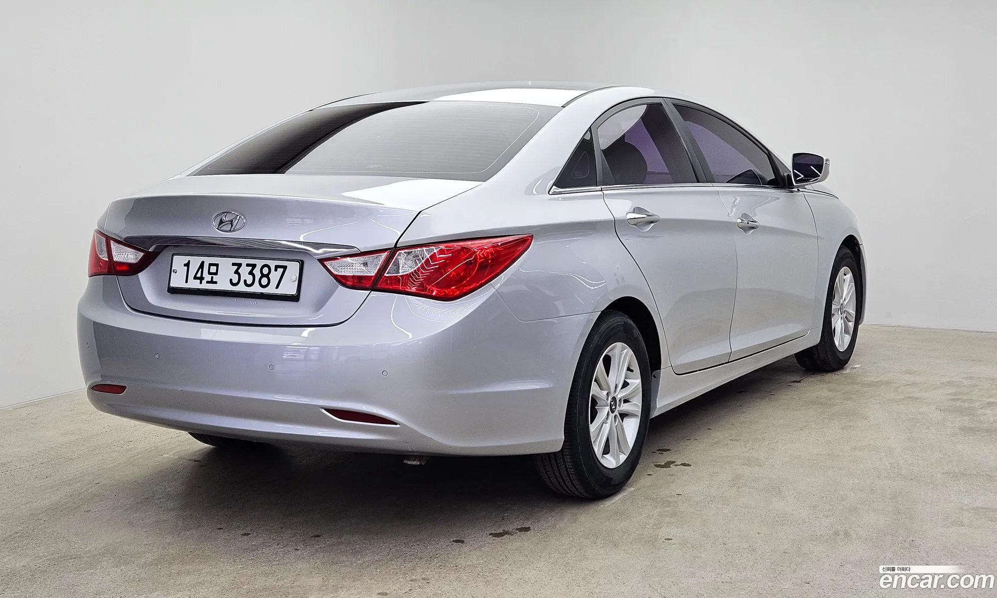 Hyundai YF Sonata 2012 — 3