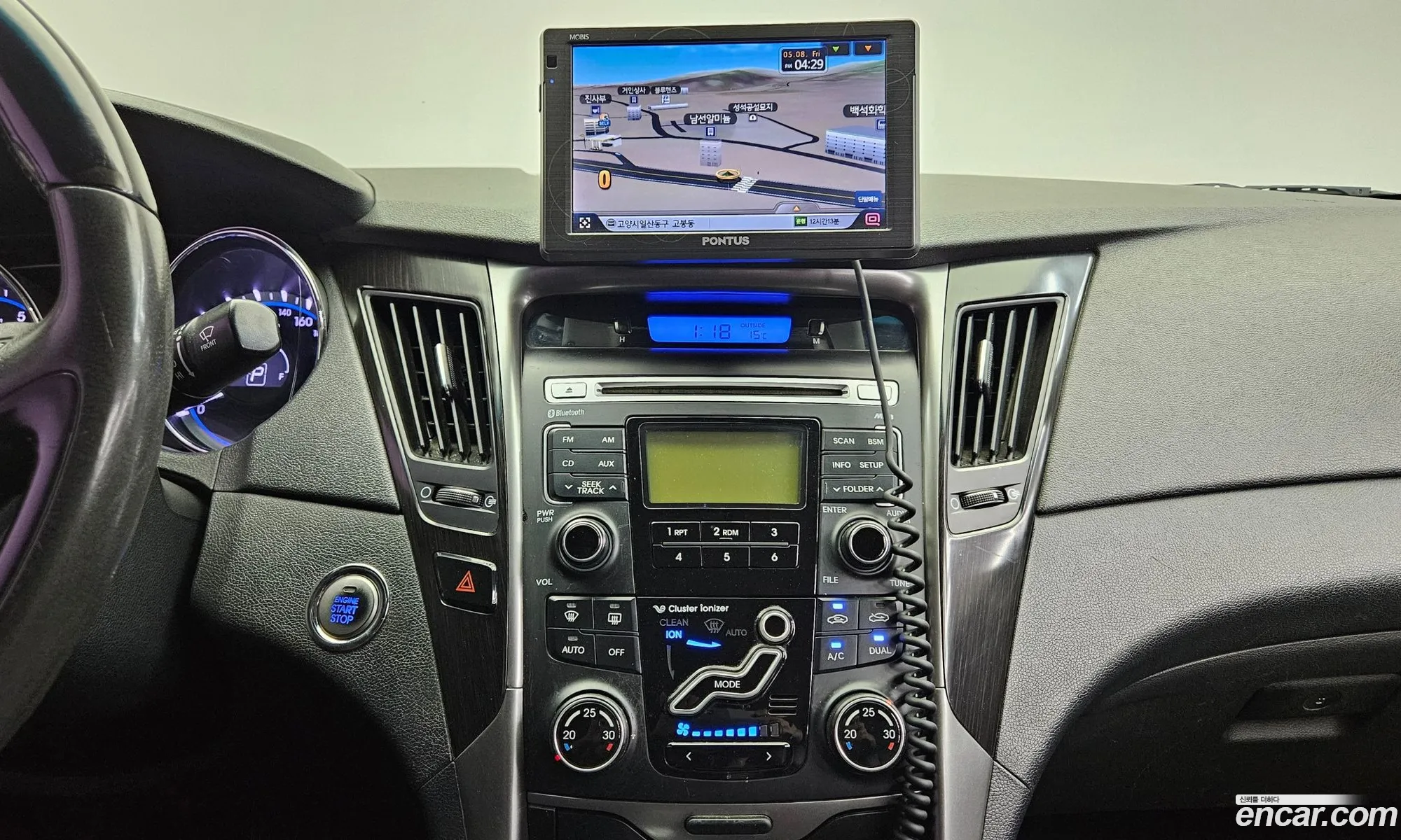 Hyundai YF Sonata 2012 — 20