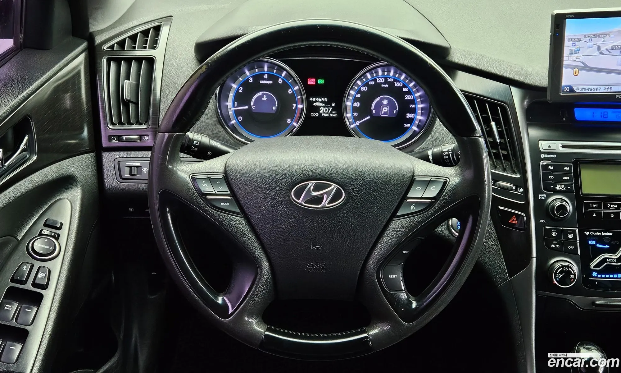 Hyundai YF Sonata 2012 — 2
