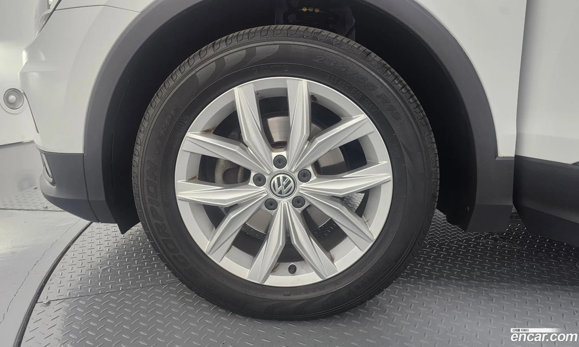 Volkswagen Tiguan 2020 — 20