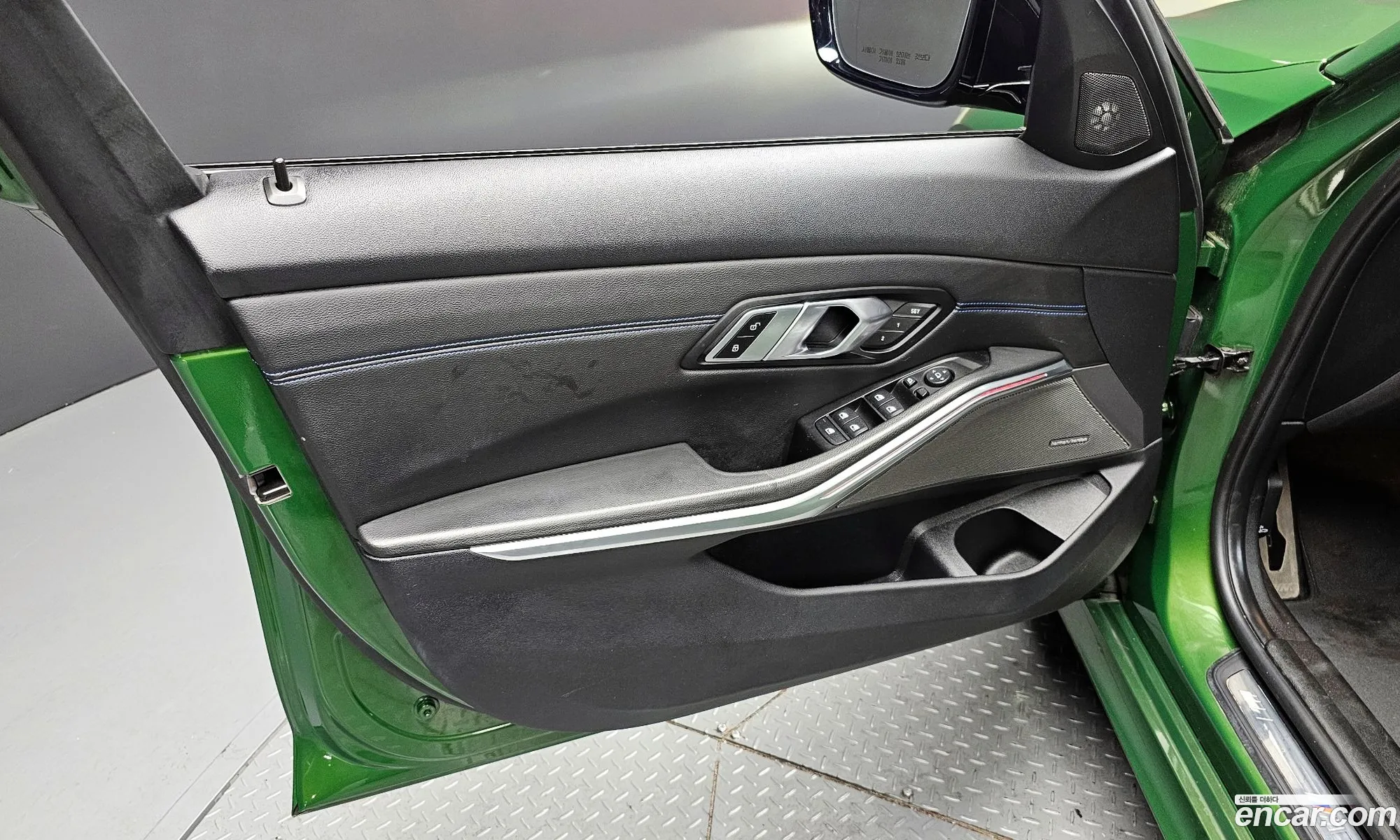 BMW 3 Series 2019 WBA5V5105KAJ54829 — 14