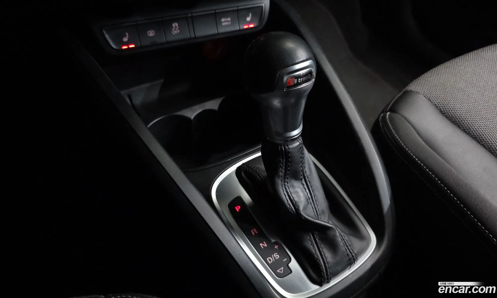 Audi A1 2015 WAUZZZ8X2FB033823 — 17