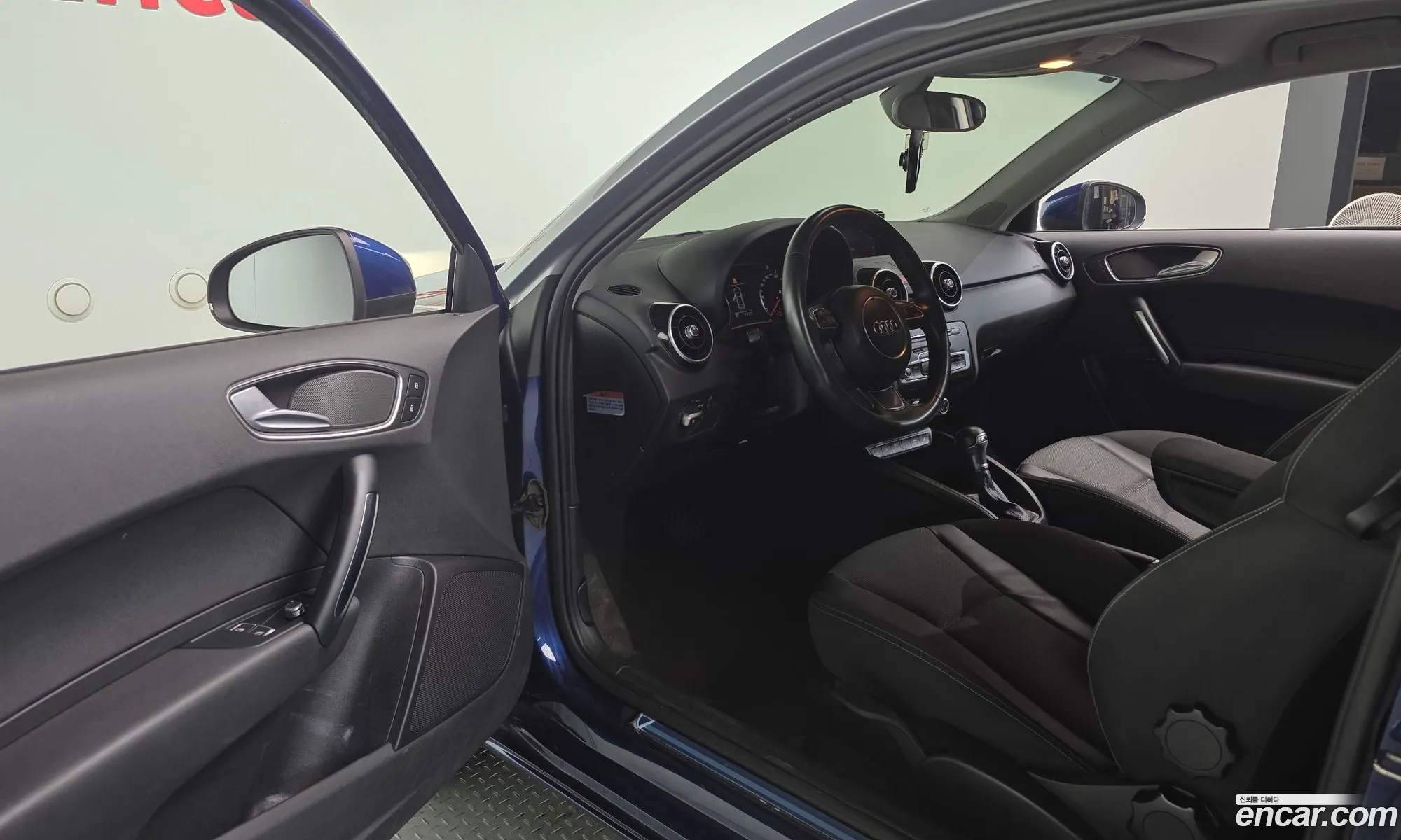 Audi A1 2015 WAUZZZ8X2FB033823 — 19