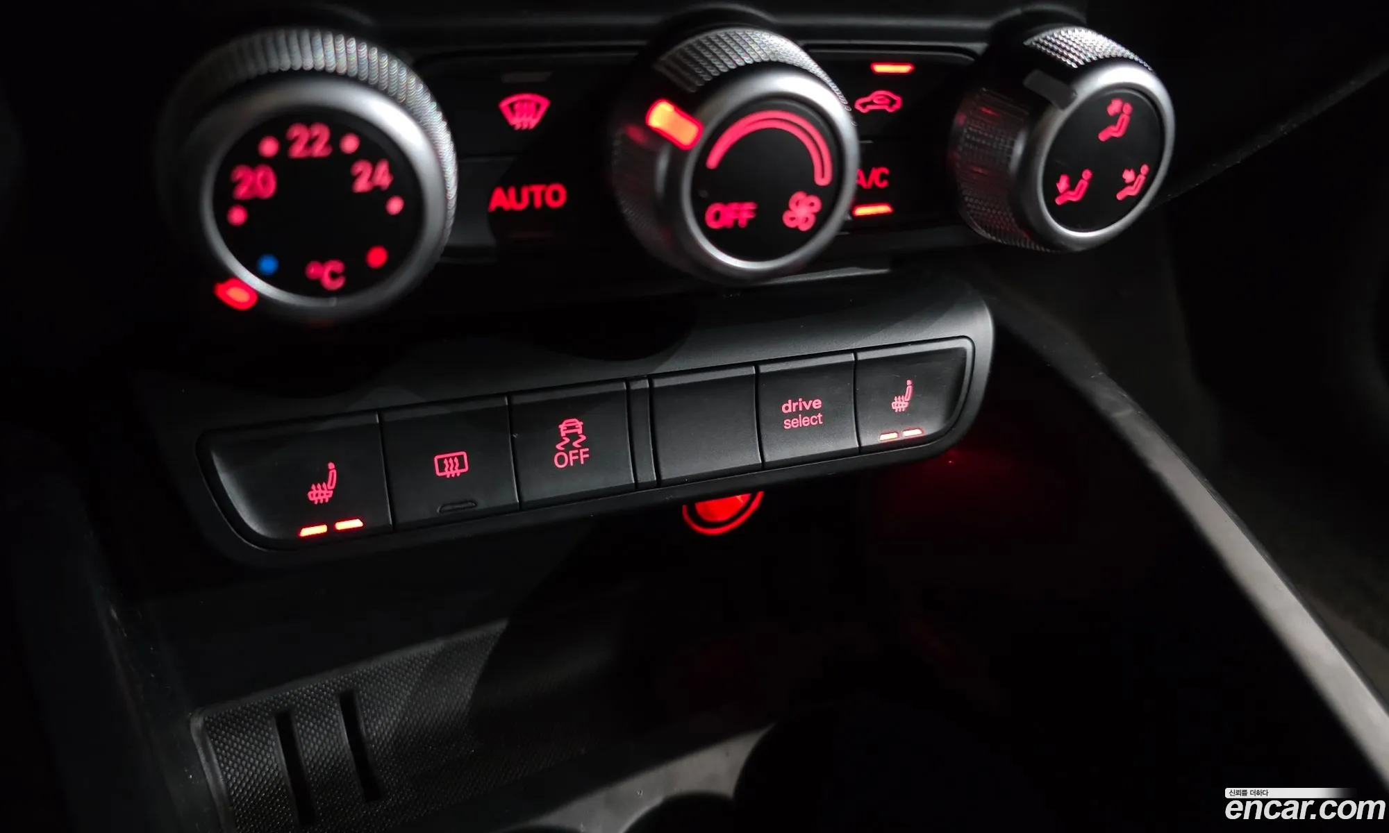 Audi A1 2015 WAUZZZ8X2FB033823 — 12