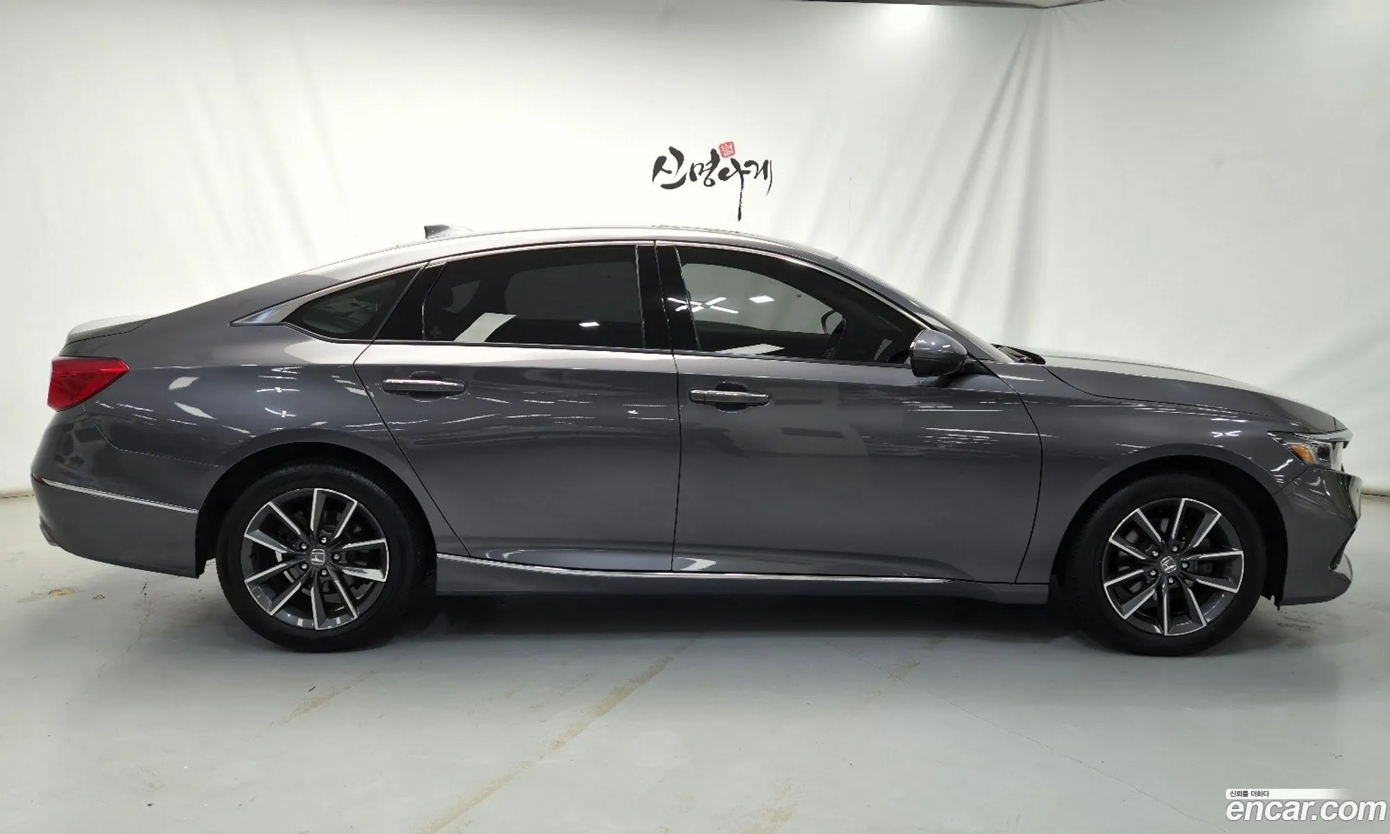 Honda Accord 10th Gen 2022 — 3