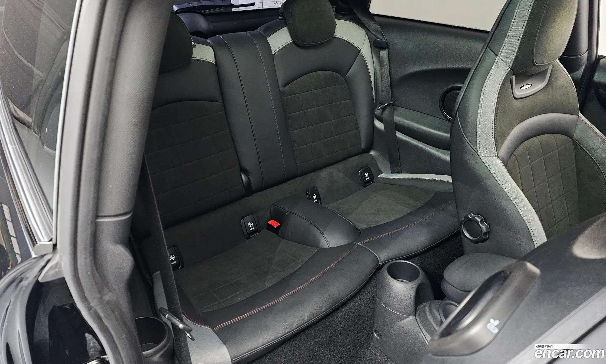 Mini Cooper S 2023 WMW81DH03P2S85235 — 19