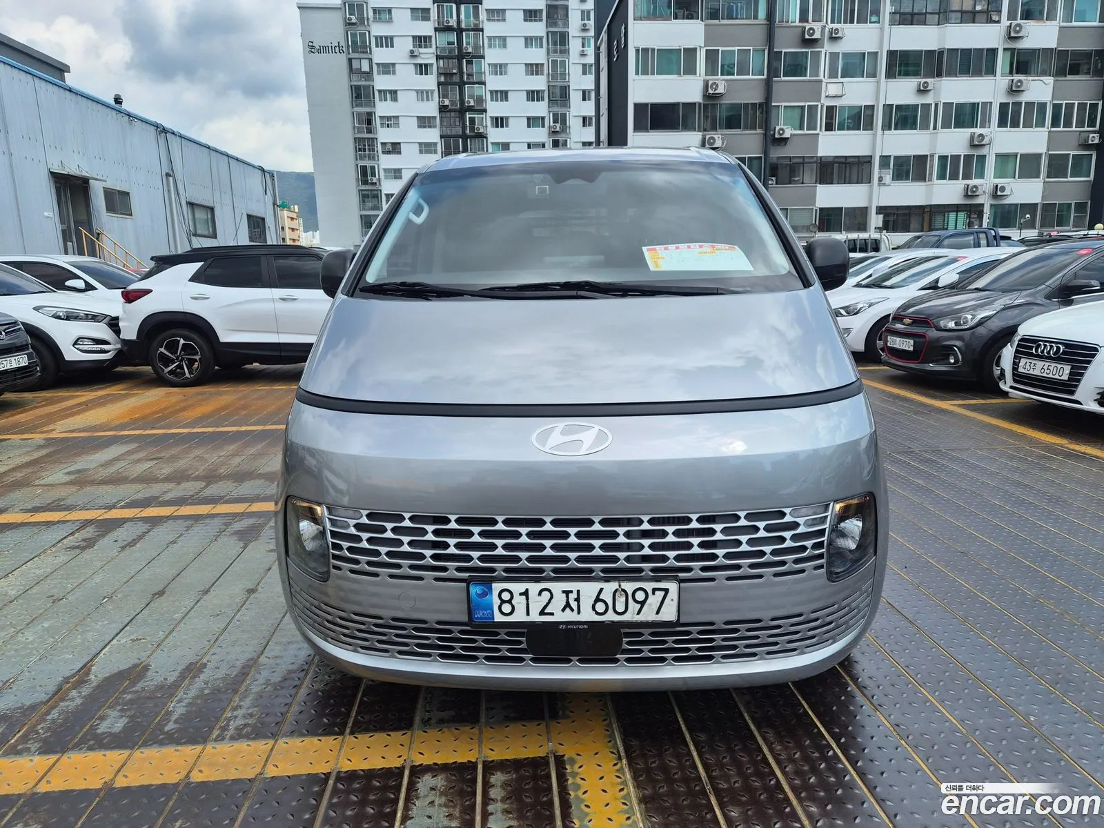 Hyundai Staria 2023 — 2