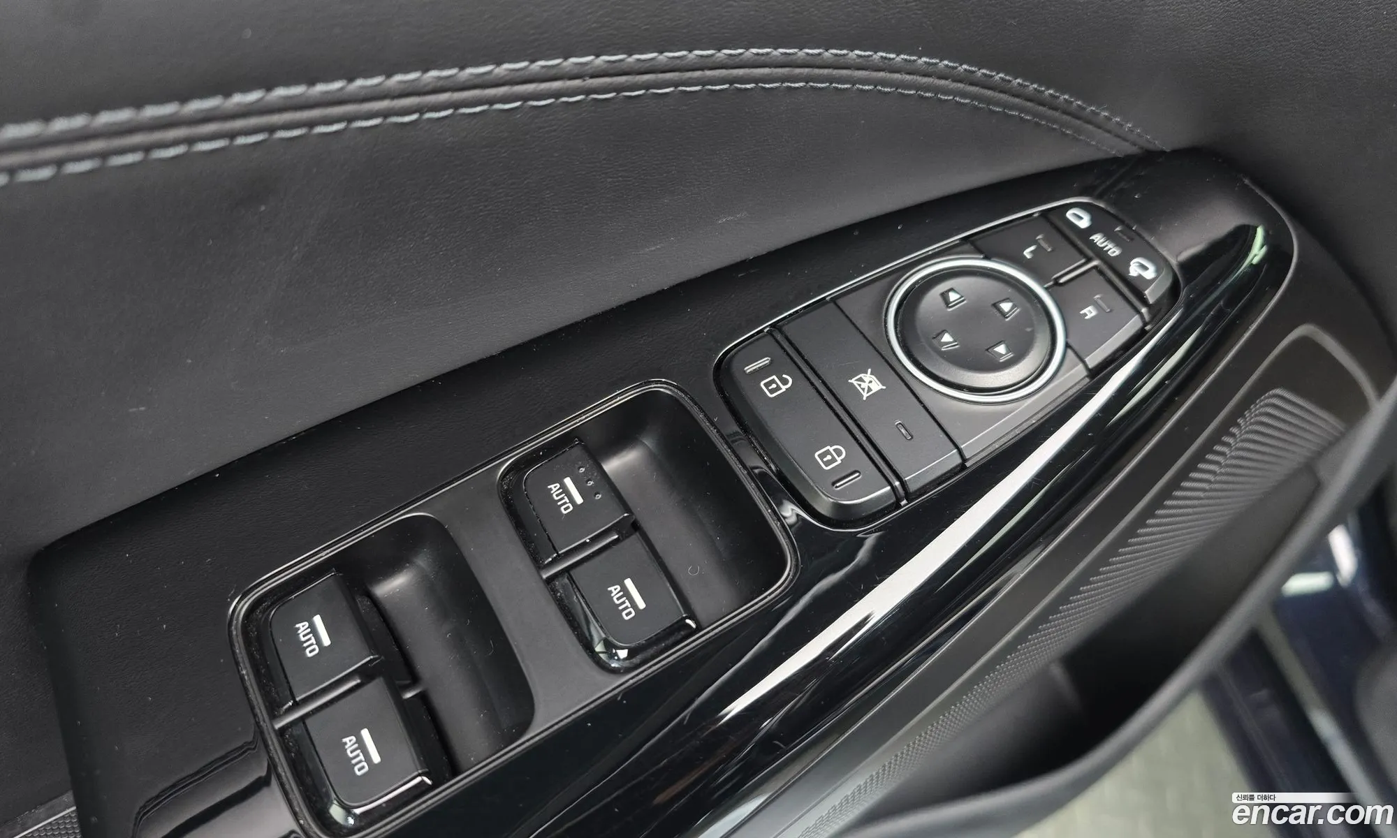 Kia K7 Premier Hybrid 2019 — 12