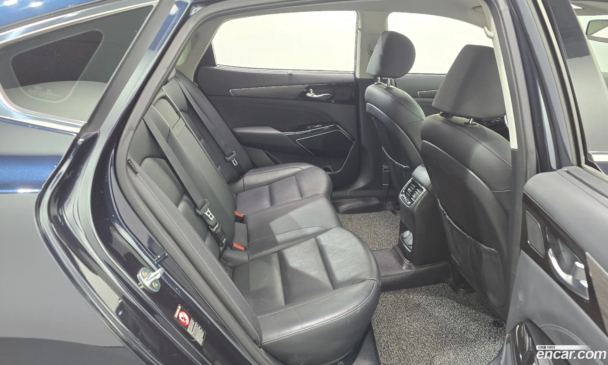 Kia K7 Premier Hybrid 2019 — 7
