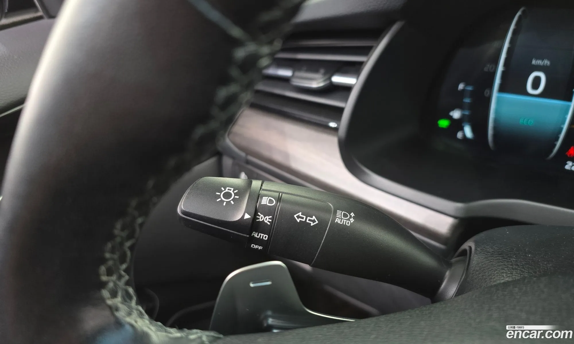 Kia K7 Premier Hybrid 2019 — 29