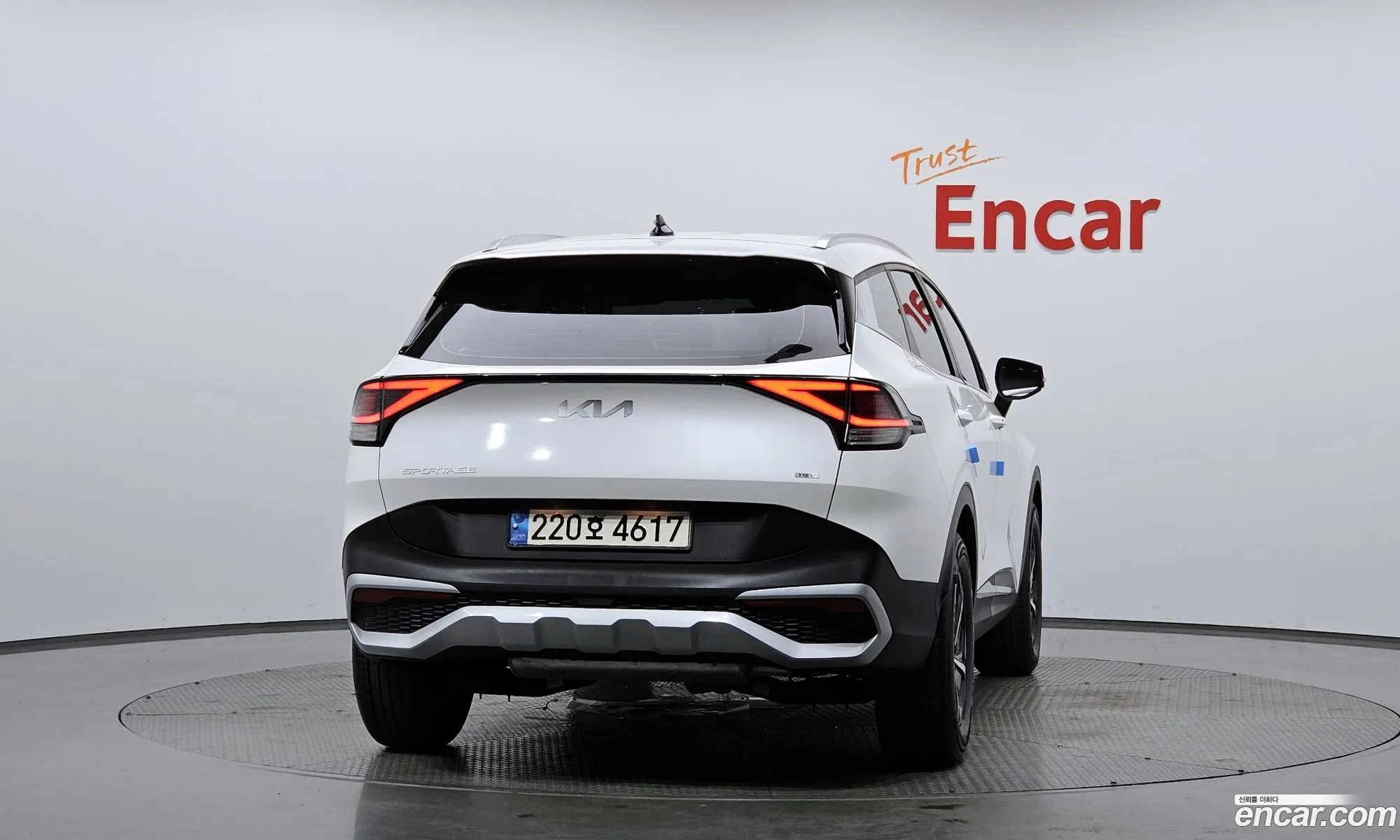 Kia Sportage Hybrid 2023 — 4