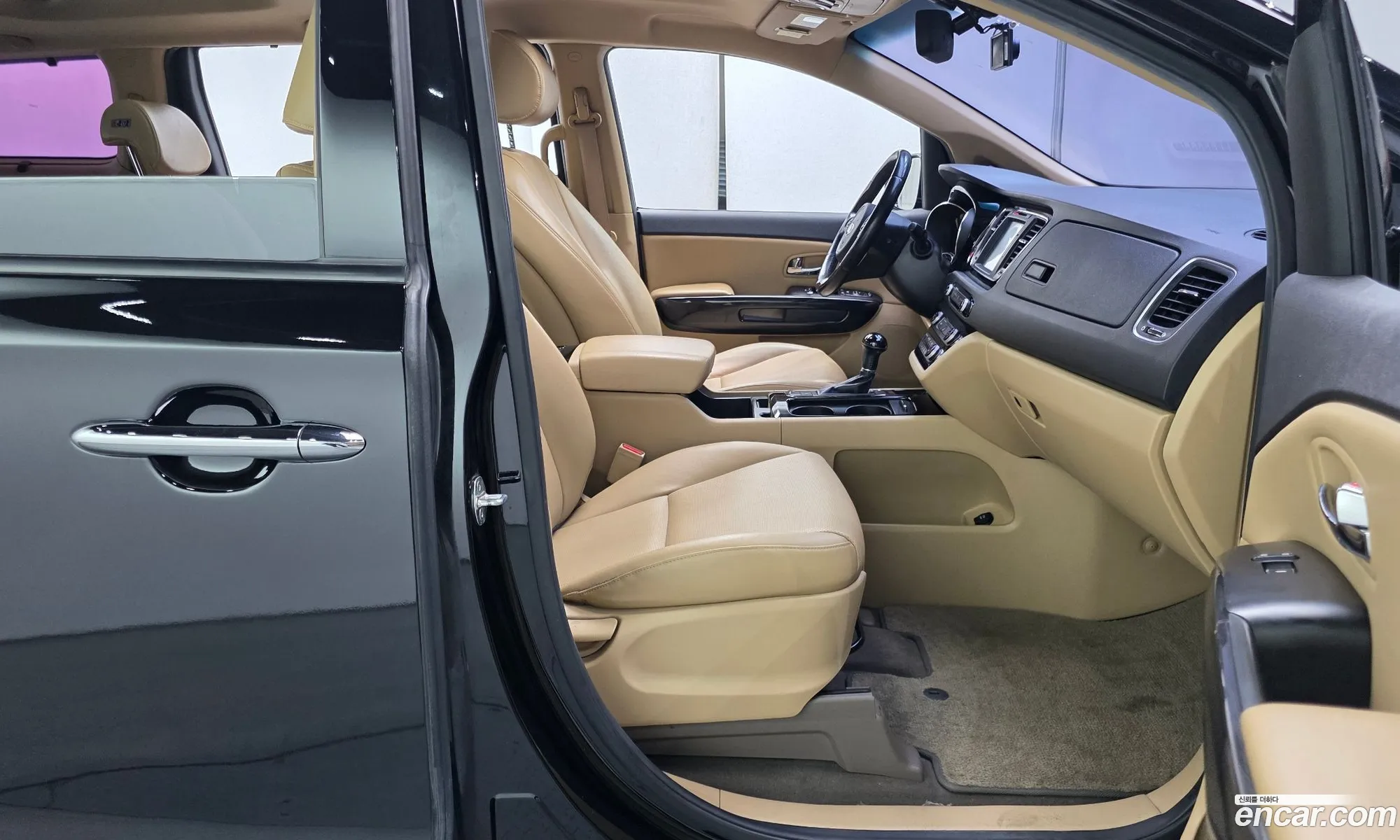 Kia Carnival 2015 — 6