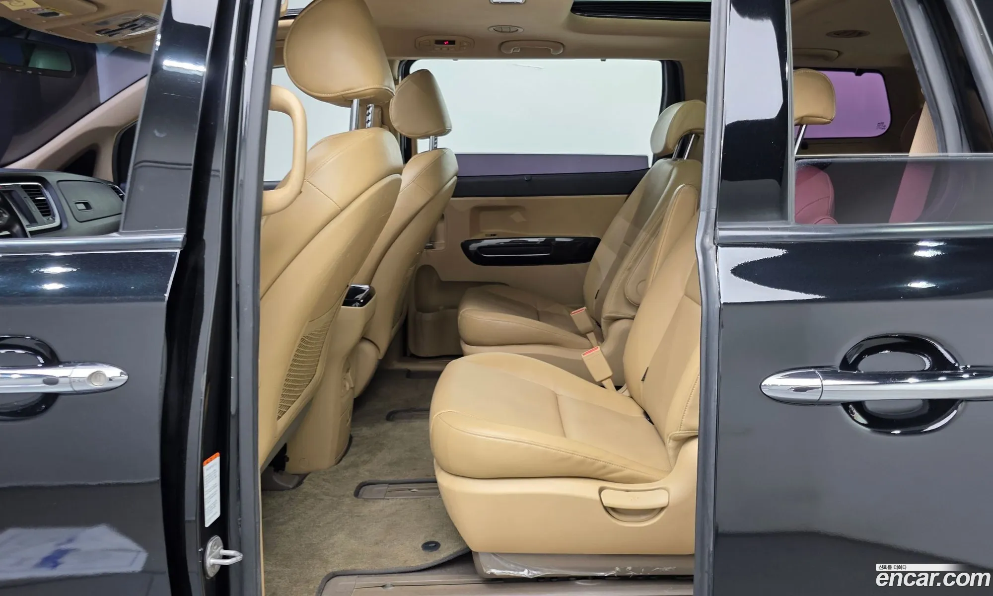 Kia Carnival 2015 — 13