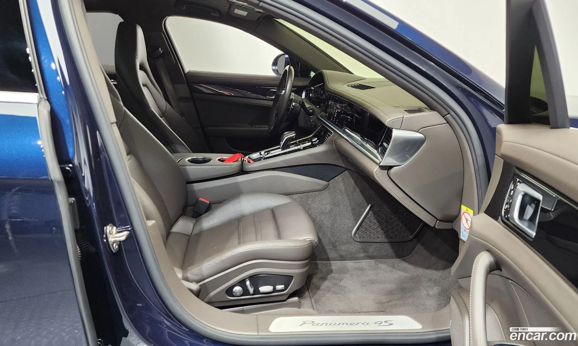 Porsche Panamera 2018 WP0AB2979JL136203 — 32