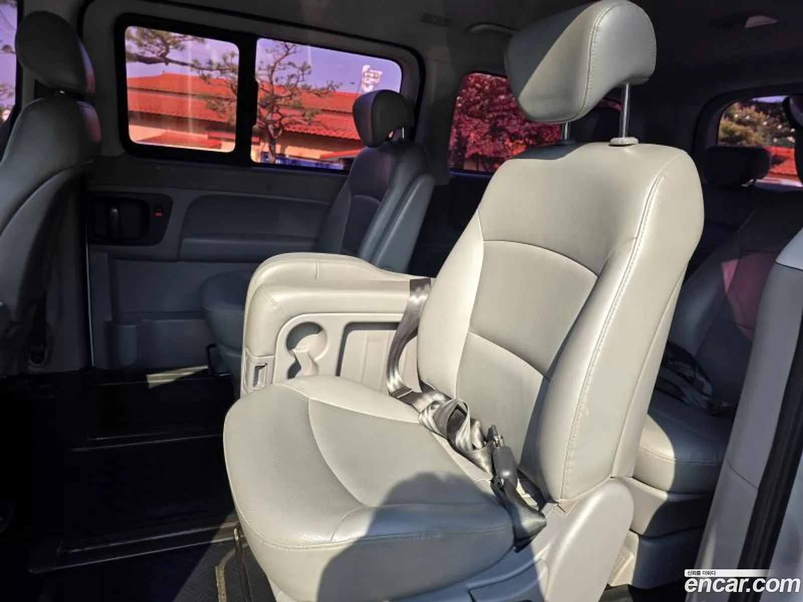 Hyundai Grand Starex 2012 — 2