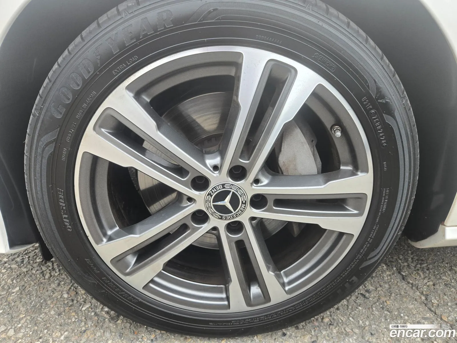 Mercedes-Benz E-Class W213 2022 — 19