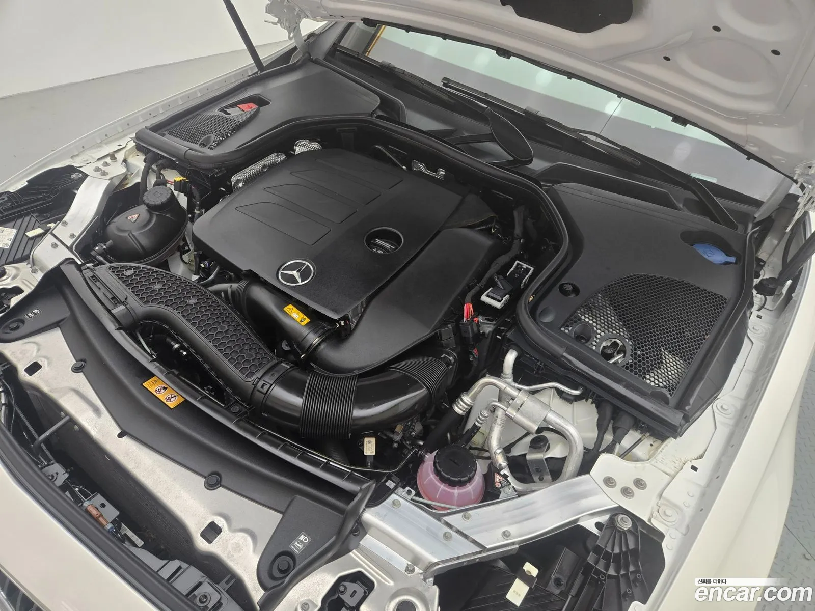 Mercedes-Benz E-Class W213 2022 — 14