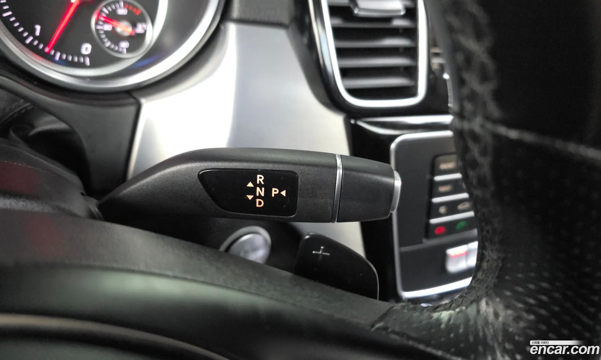 Mercedes-Benz GLE-Class W166 2018 — 30