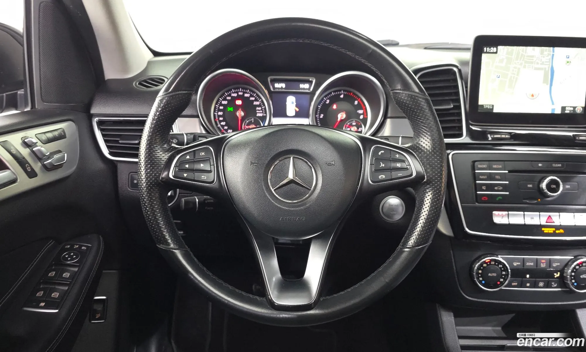 Mercedes-Benz GLE-Class W166 2018 — 26