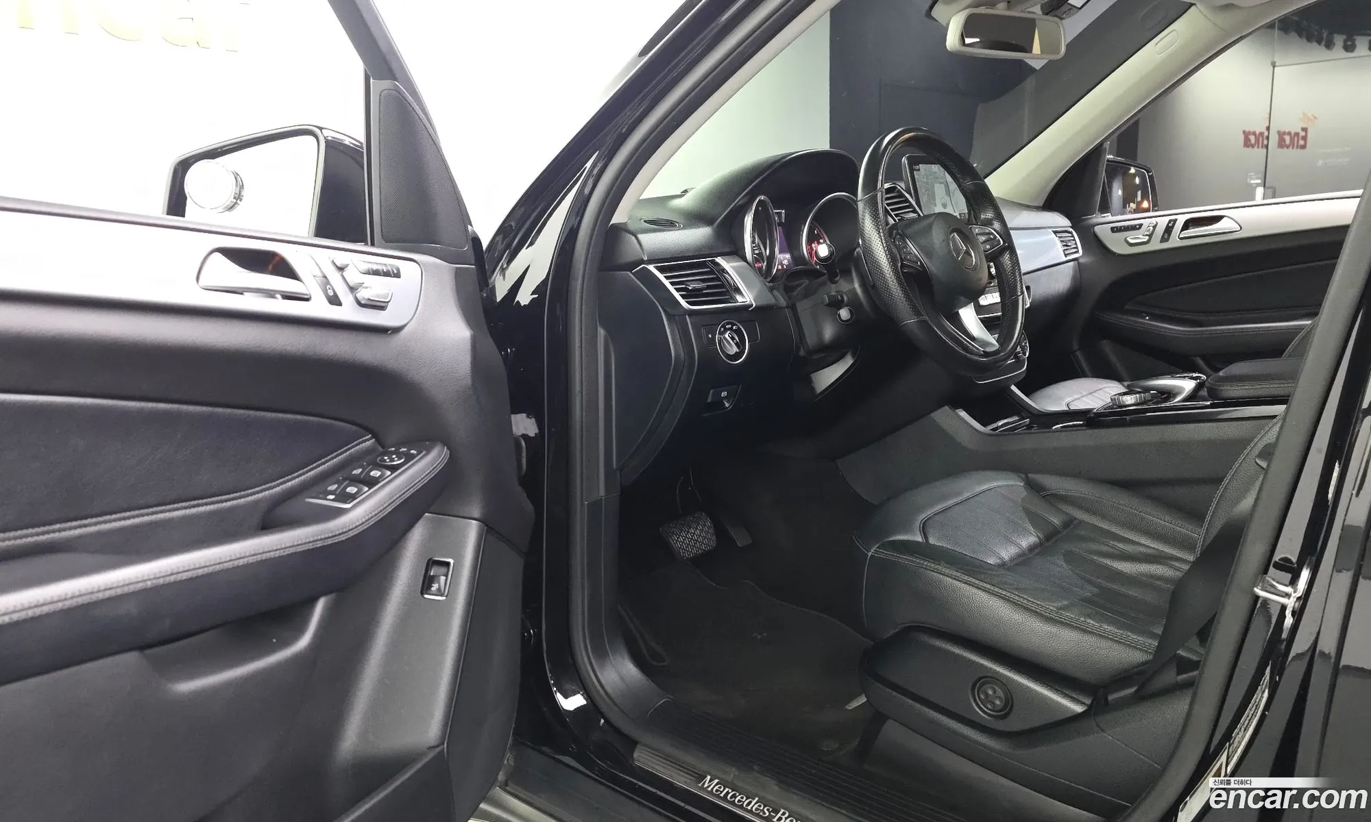 Mercedes-Benz GLE-Class W166 2018 — 10