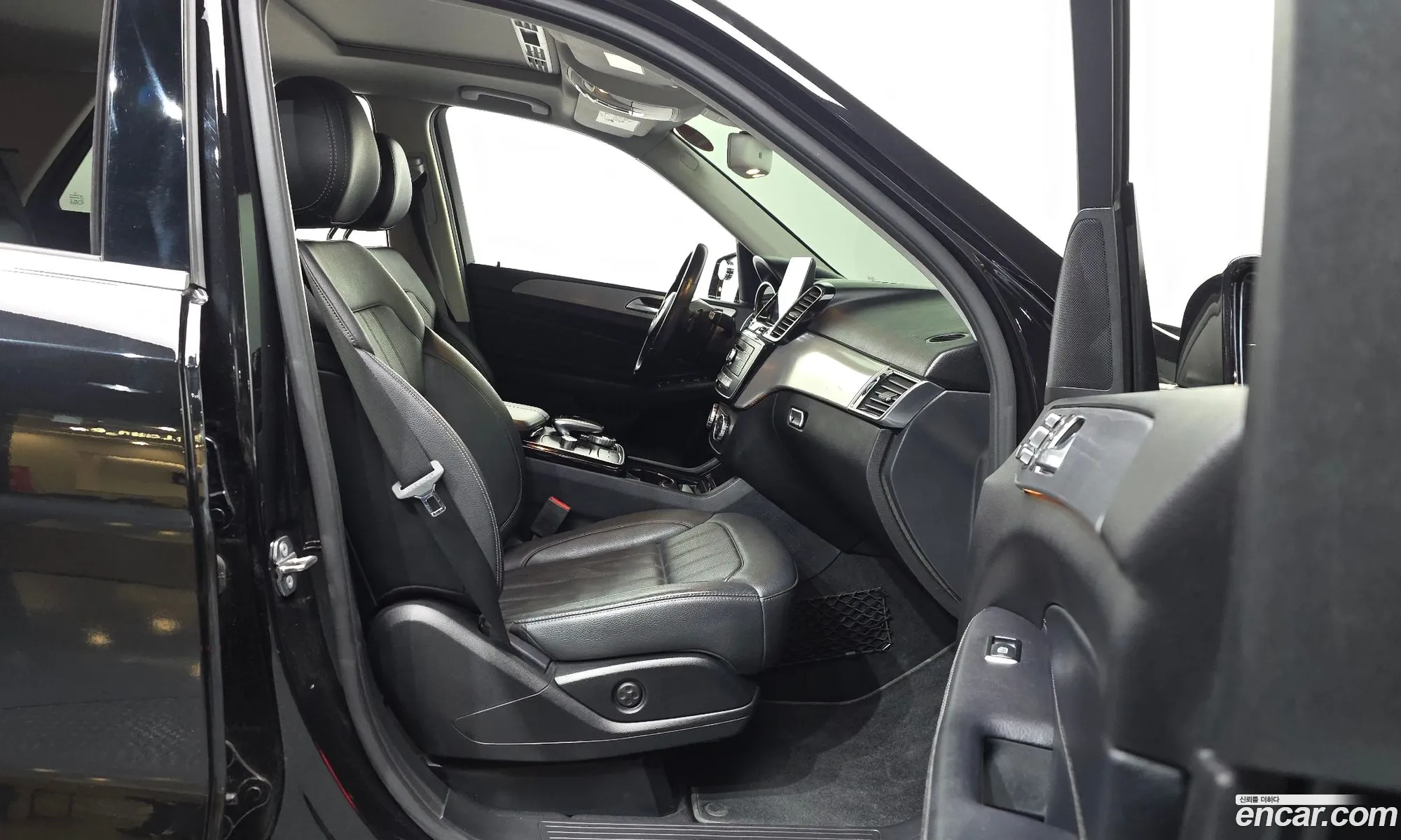 Mercedes-Benz GLE-Class W166 2018 — 13