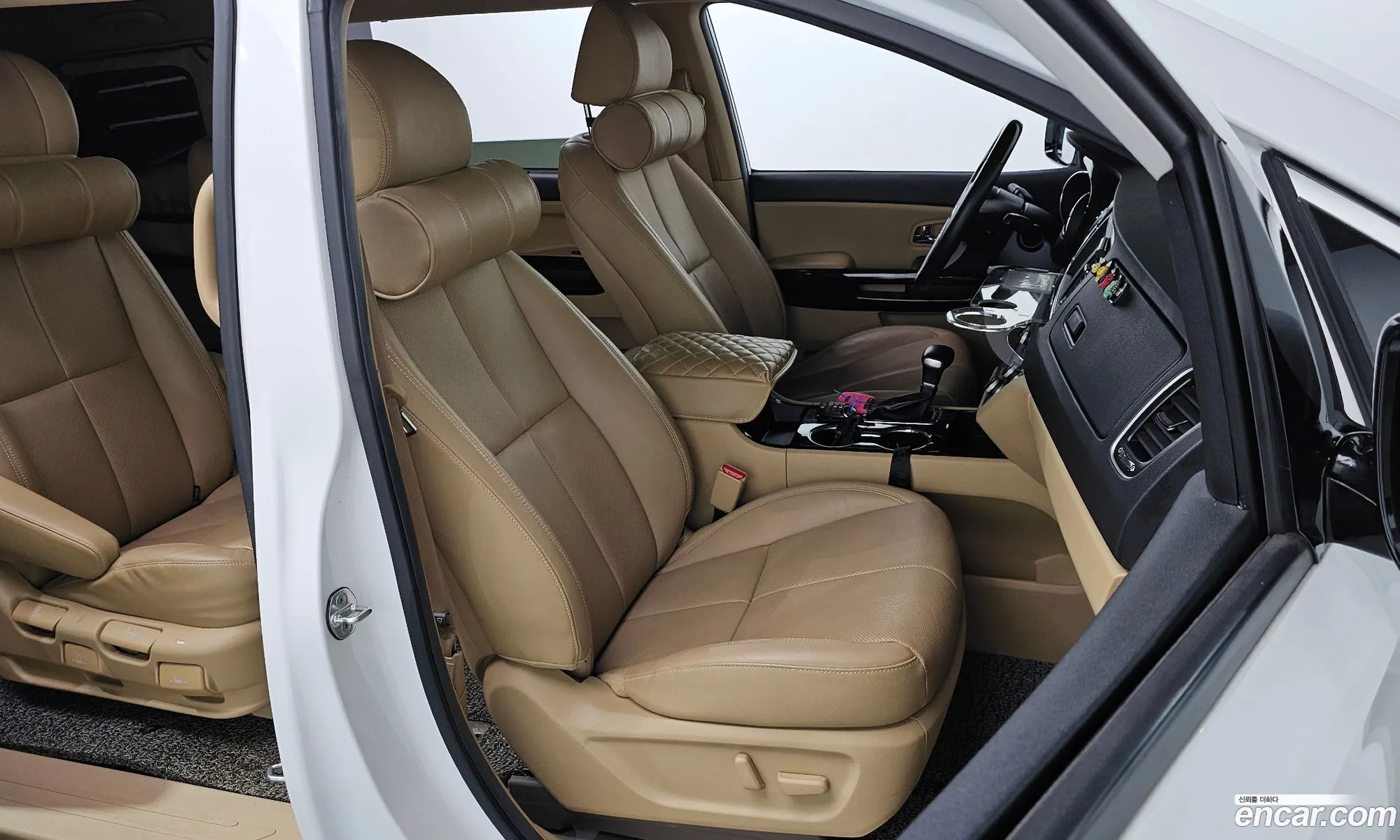 Kia Carnival 2018 KNAMB81ABKS471054 — 5