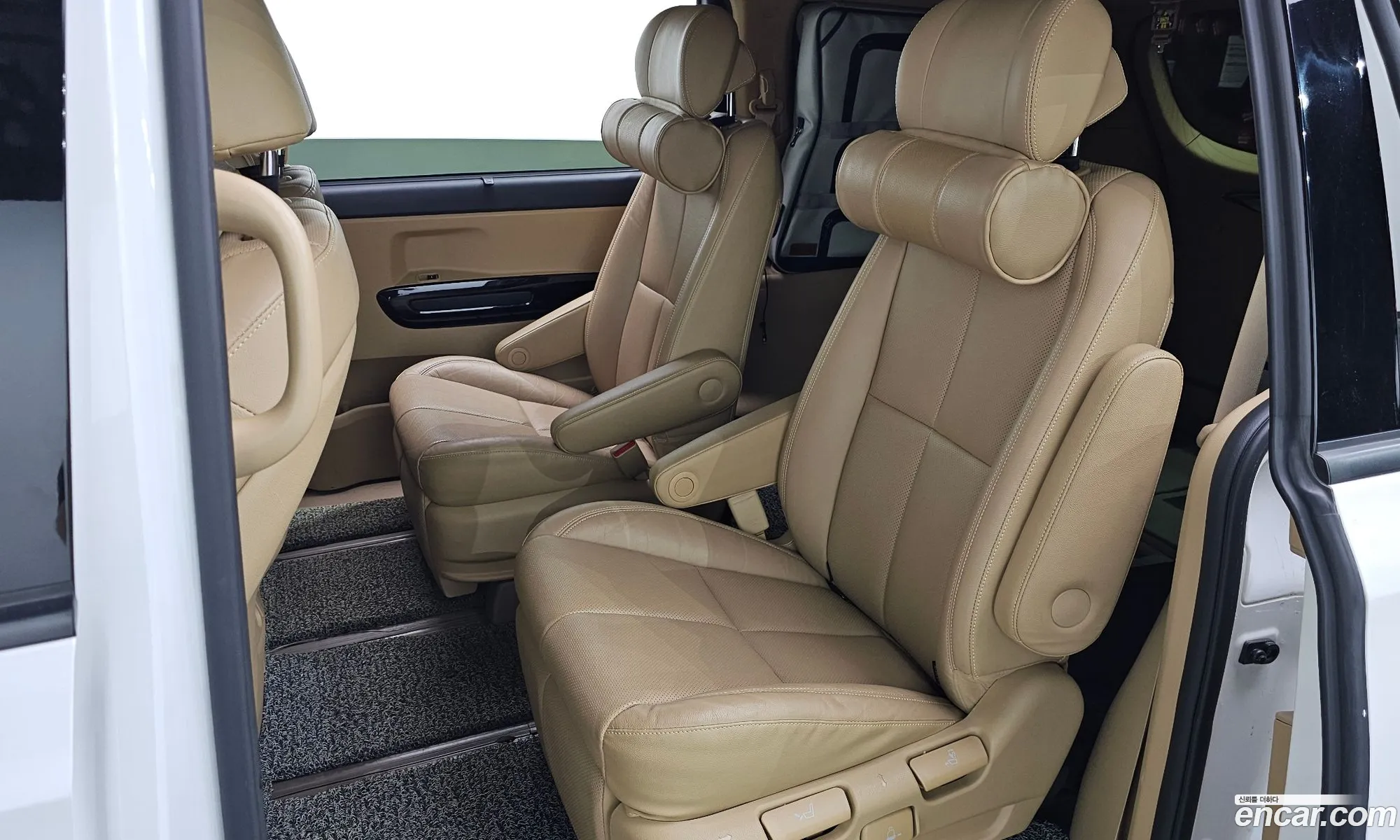 Kia Carnival 2018 KNAMB81ABKS471054 — 25