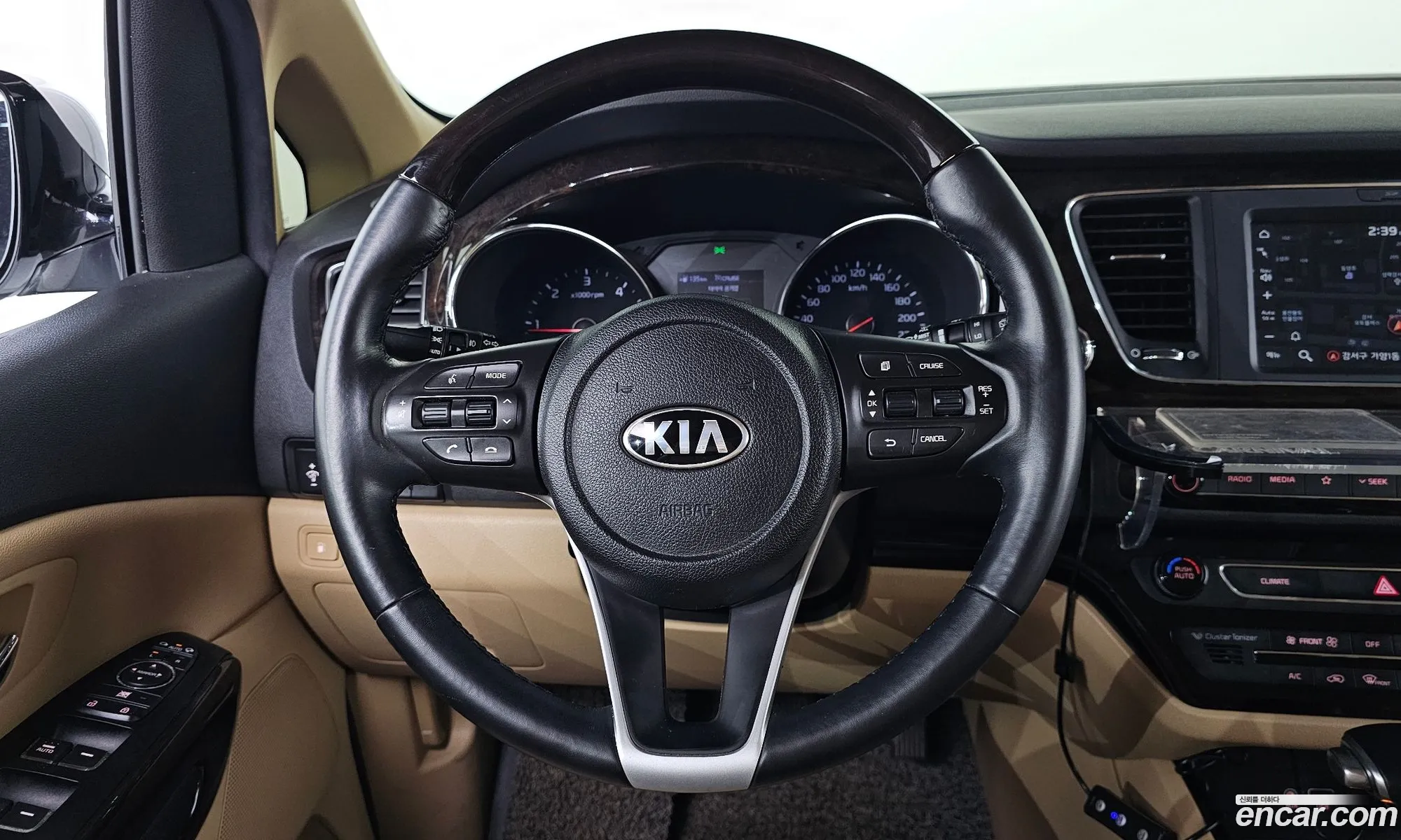 Kia Carnival 2018 KNAMB81ABKS471054 — 17