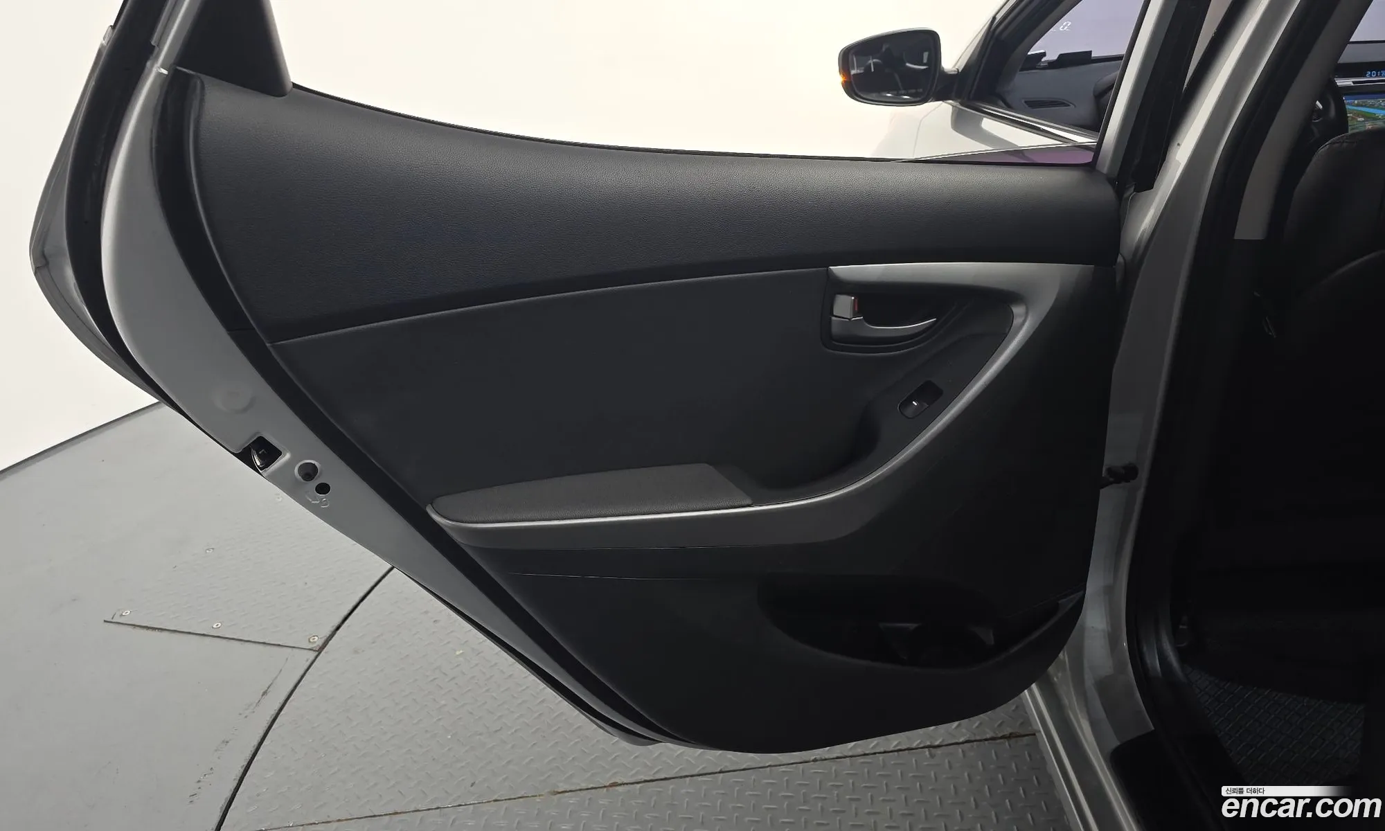 Hyundai Elantra 2015 — 27