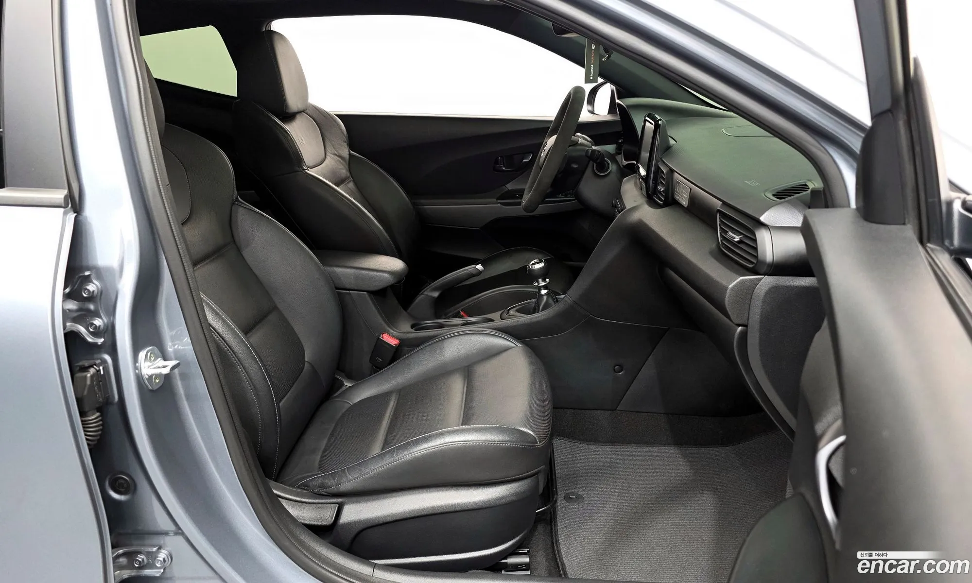 Hyundai Veloster 2018 — 30