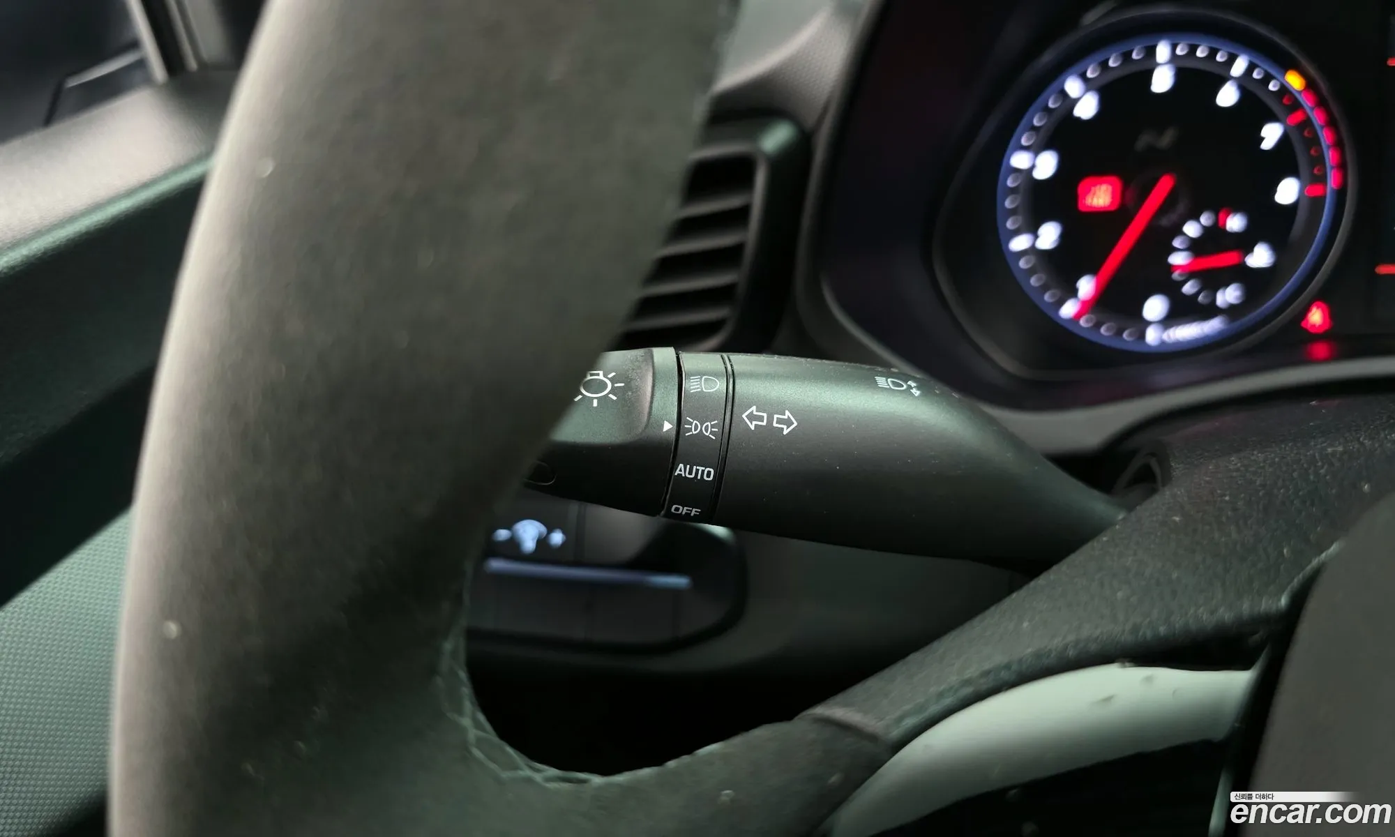 Hyundai Veloster 2018 — 28