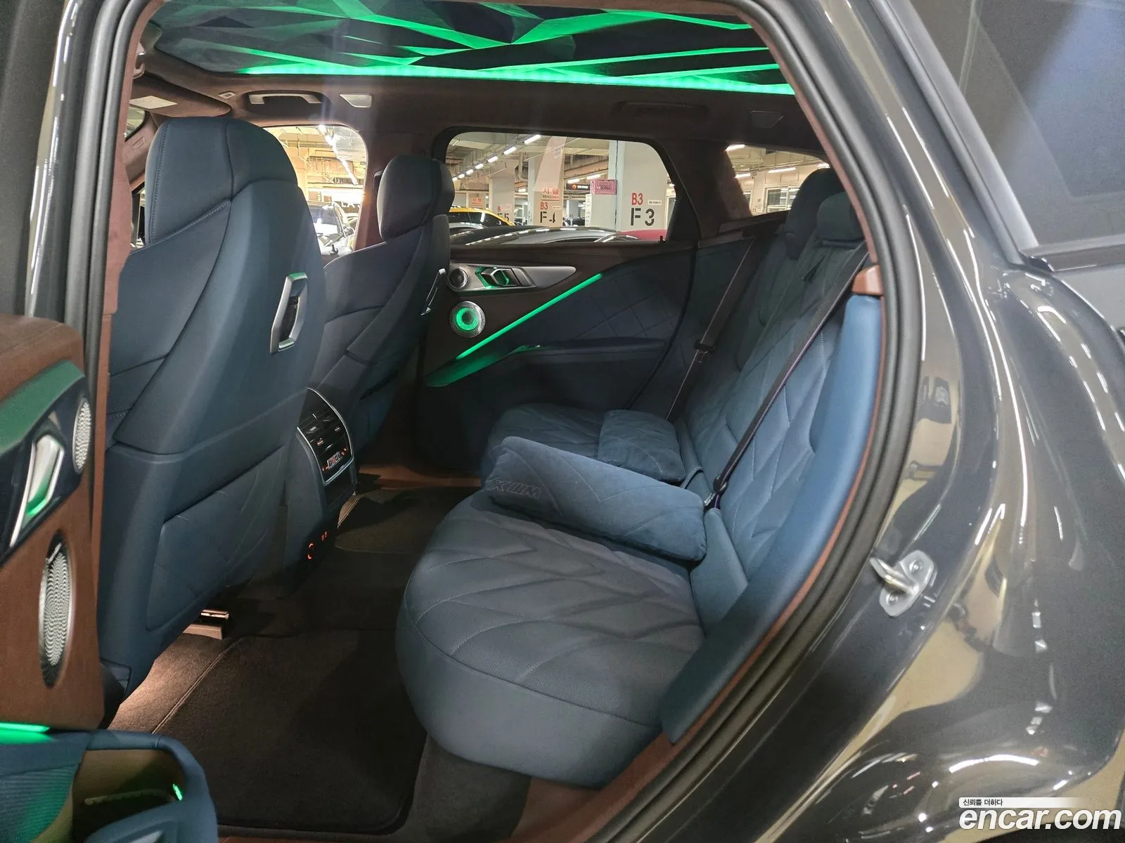 BMW XM 2025 — 16