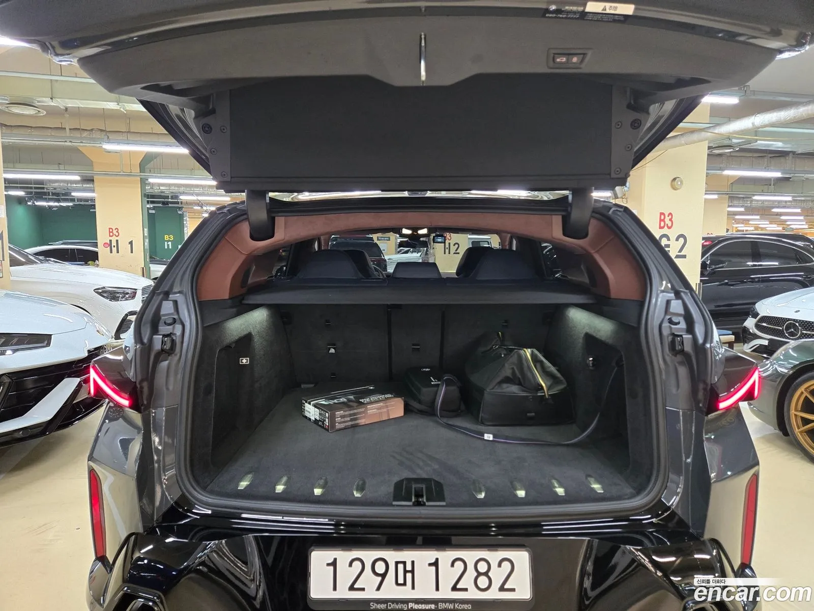 BMW XM 2025 — 11