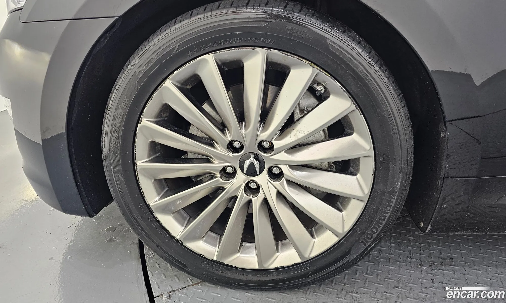 Hyundai Equus 2013 — 12