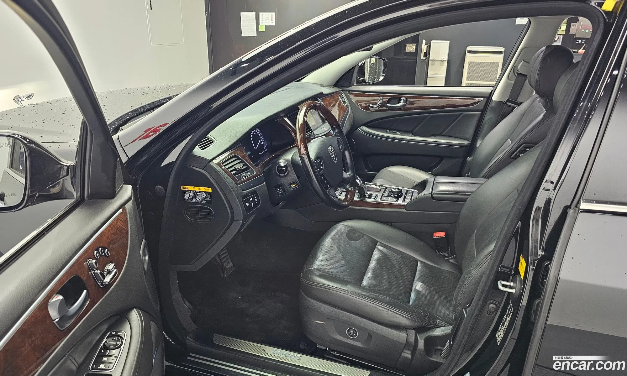 Hyundai Equus 2013 — 14