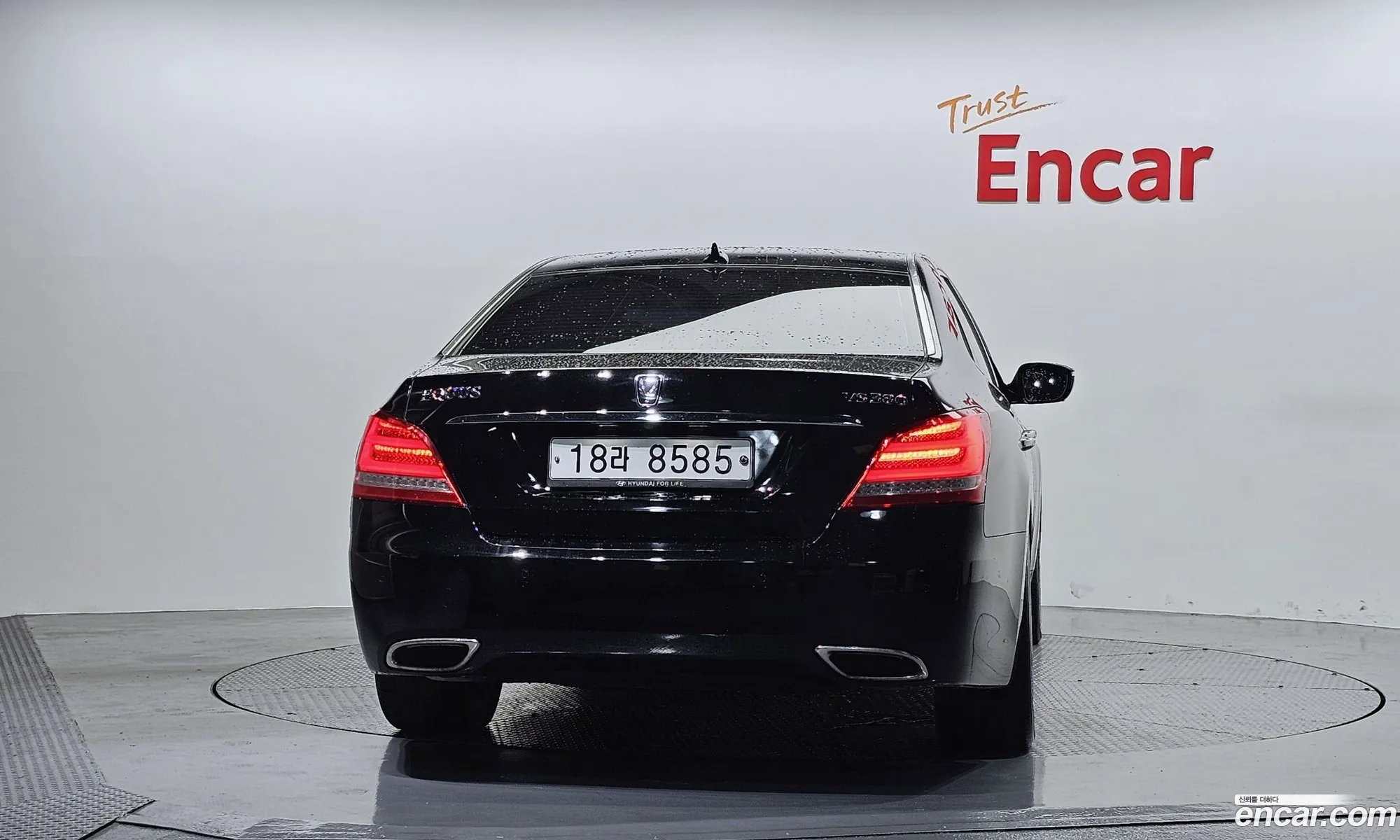 Hyundai Equus 2013 — 17