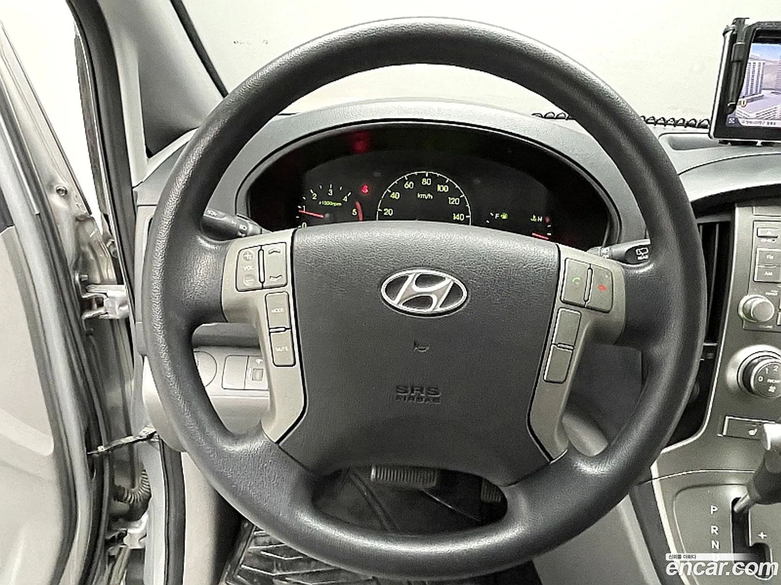 Hyundai Grand Starex 2014 — 16