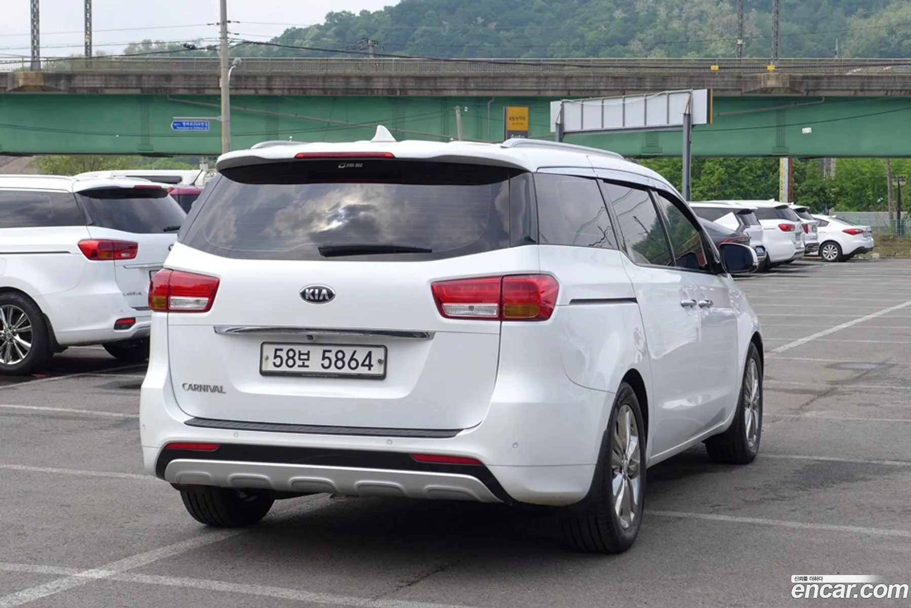 Kia Carnival 2016 — 3