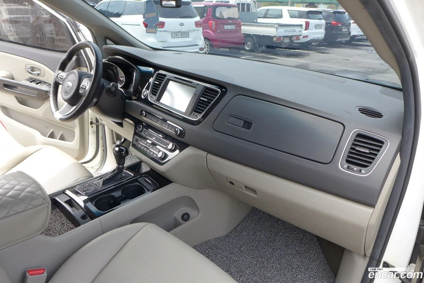 Kia Carnival 2016 — 2