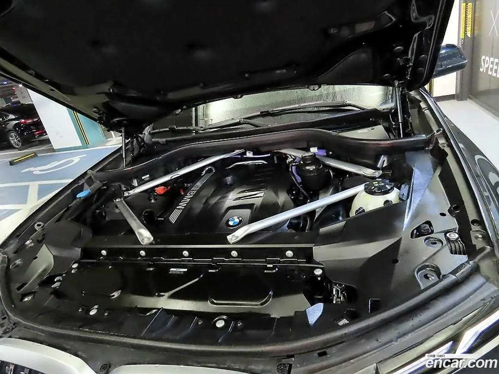 BMW X7 2024 — 18