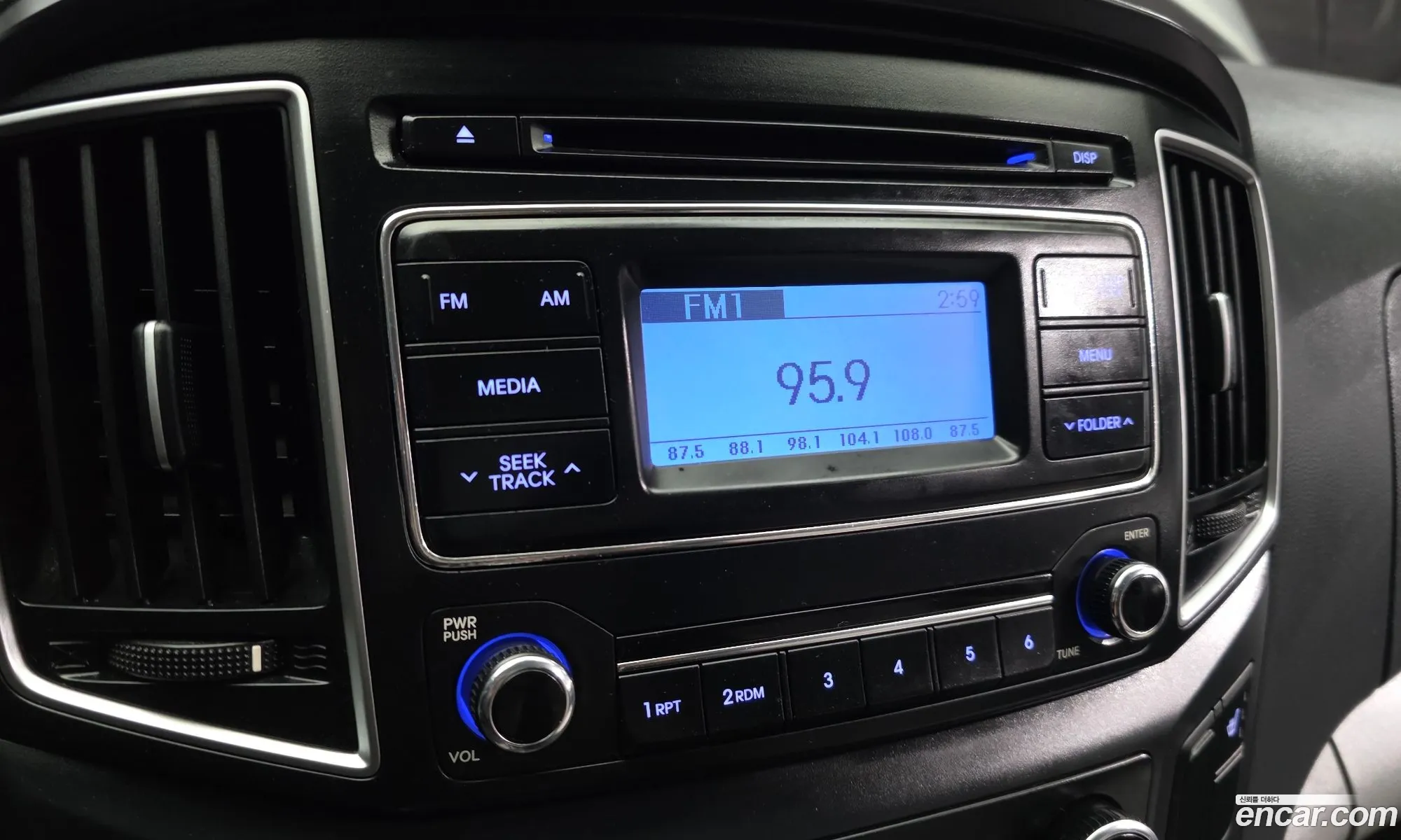 Hyundai Grand Starex 2018 — 2