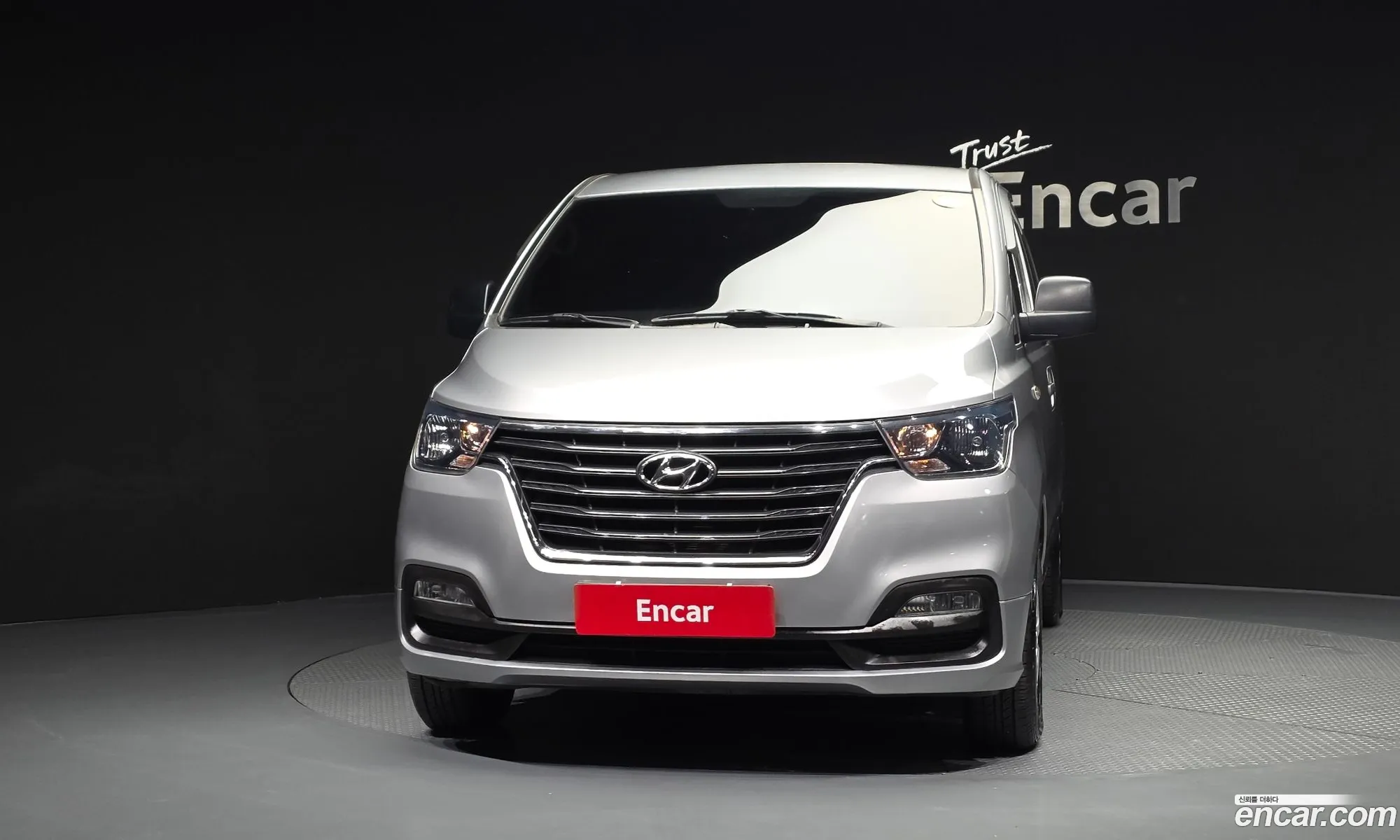Hyundai Grand Starex 2018 — 14