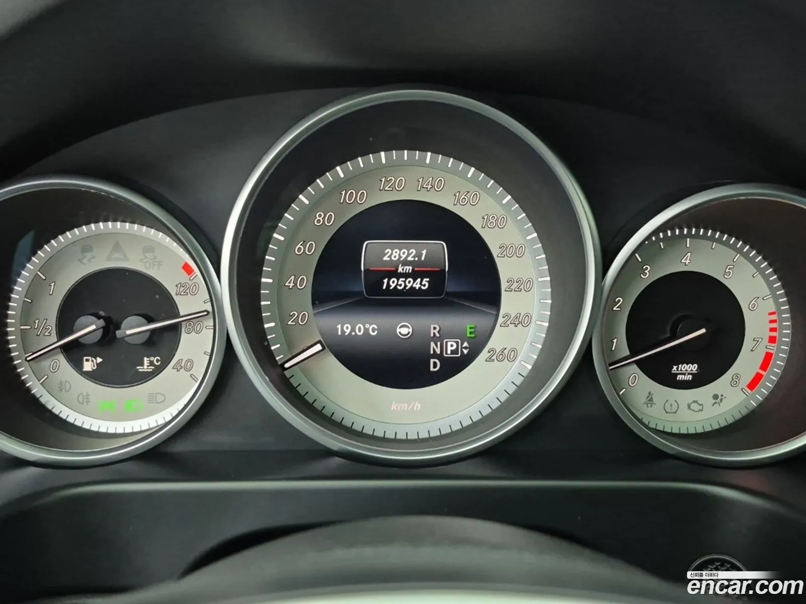 Mercedes-Benz E-Class W212 2015 — 5