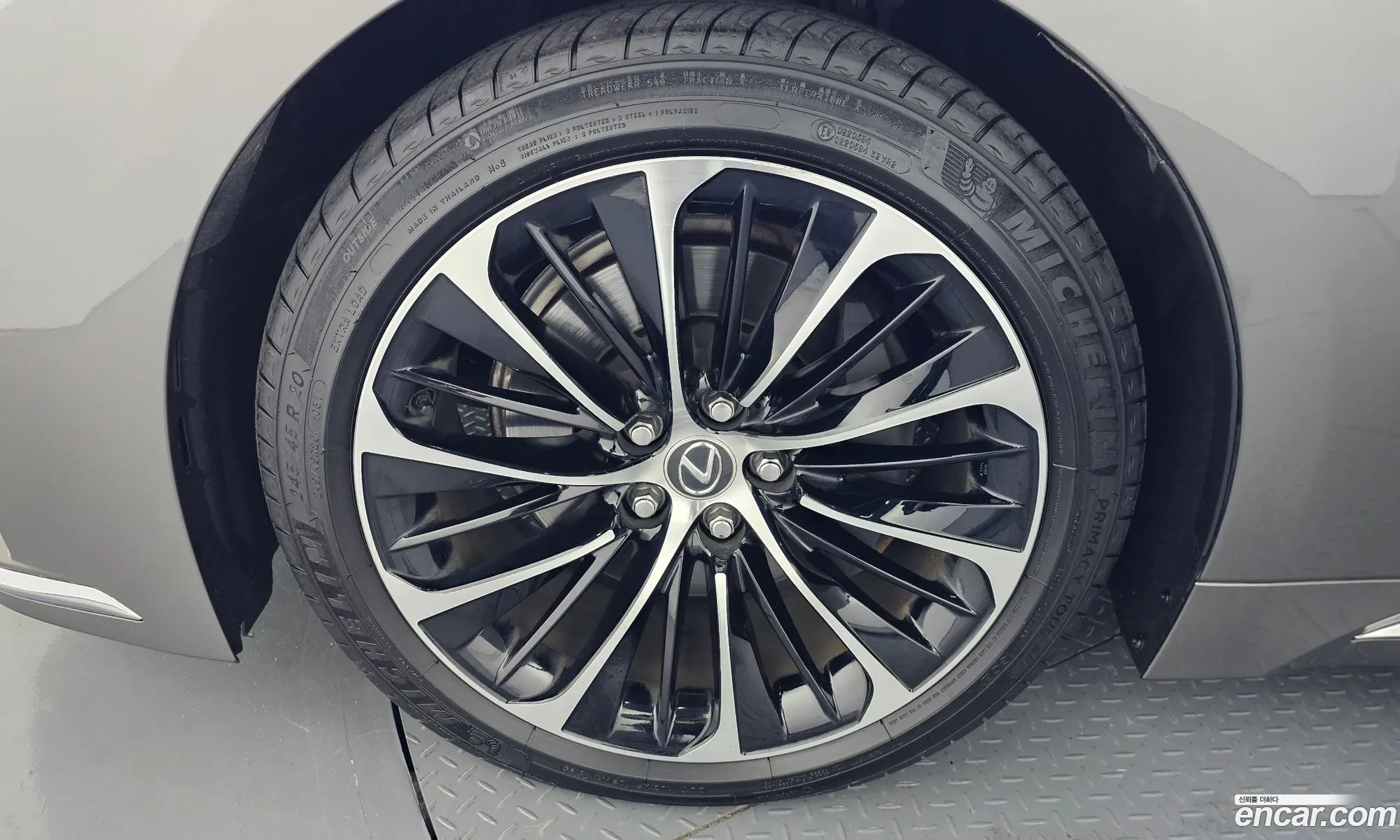 Lexus LS500 2023 JTHG5LGF0P5011197 — 15