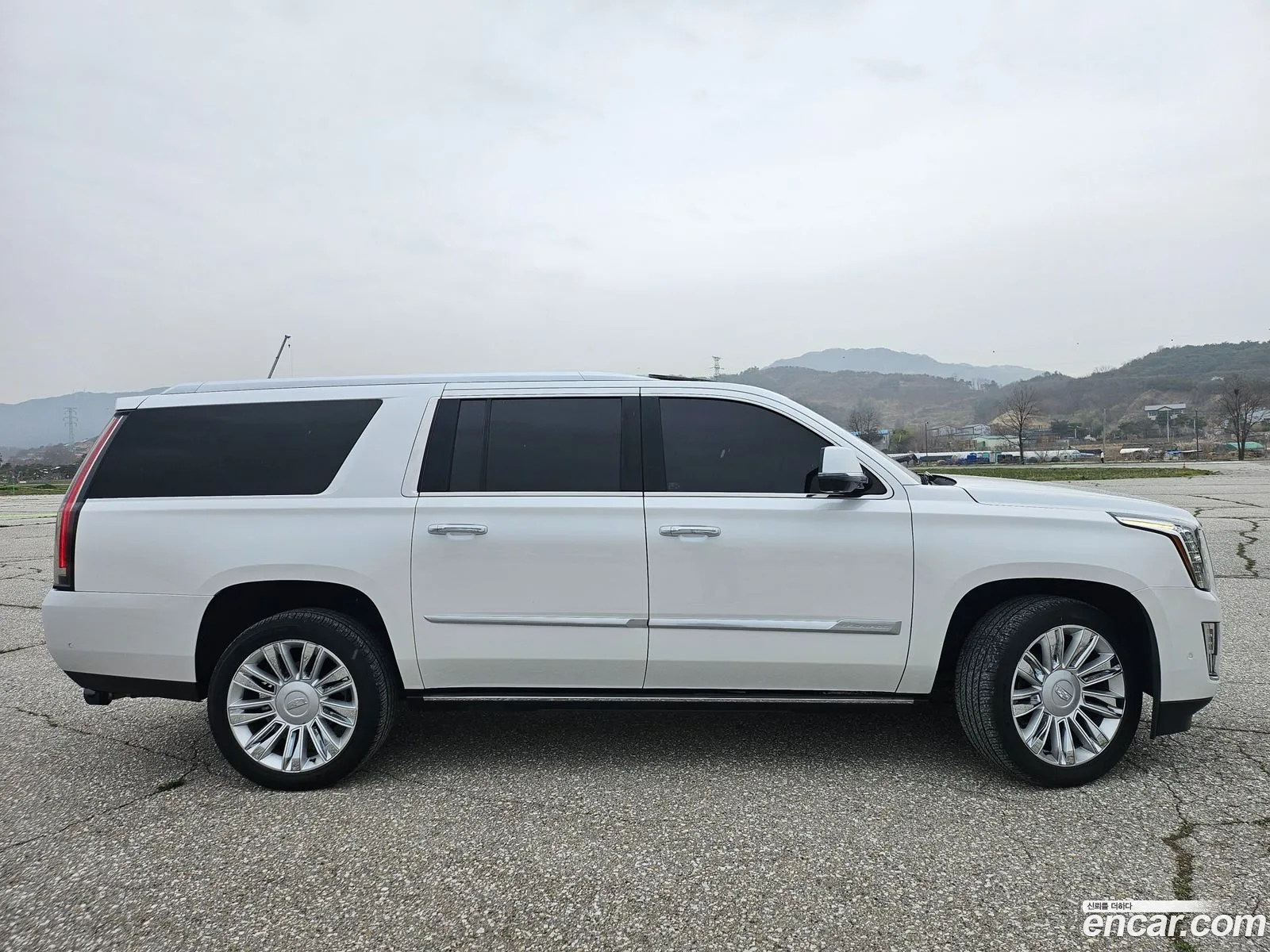 Cadillac Escalade 2018 — 2