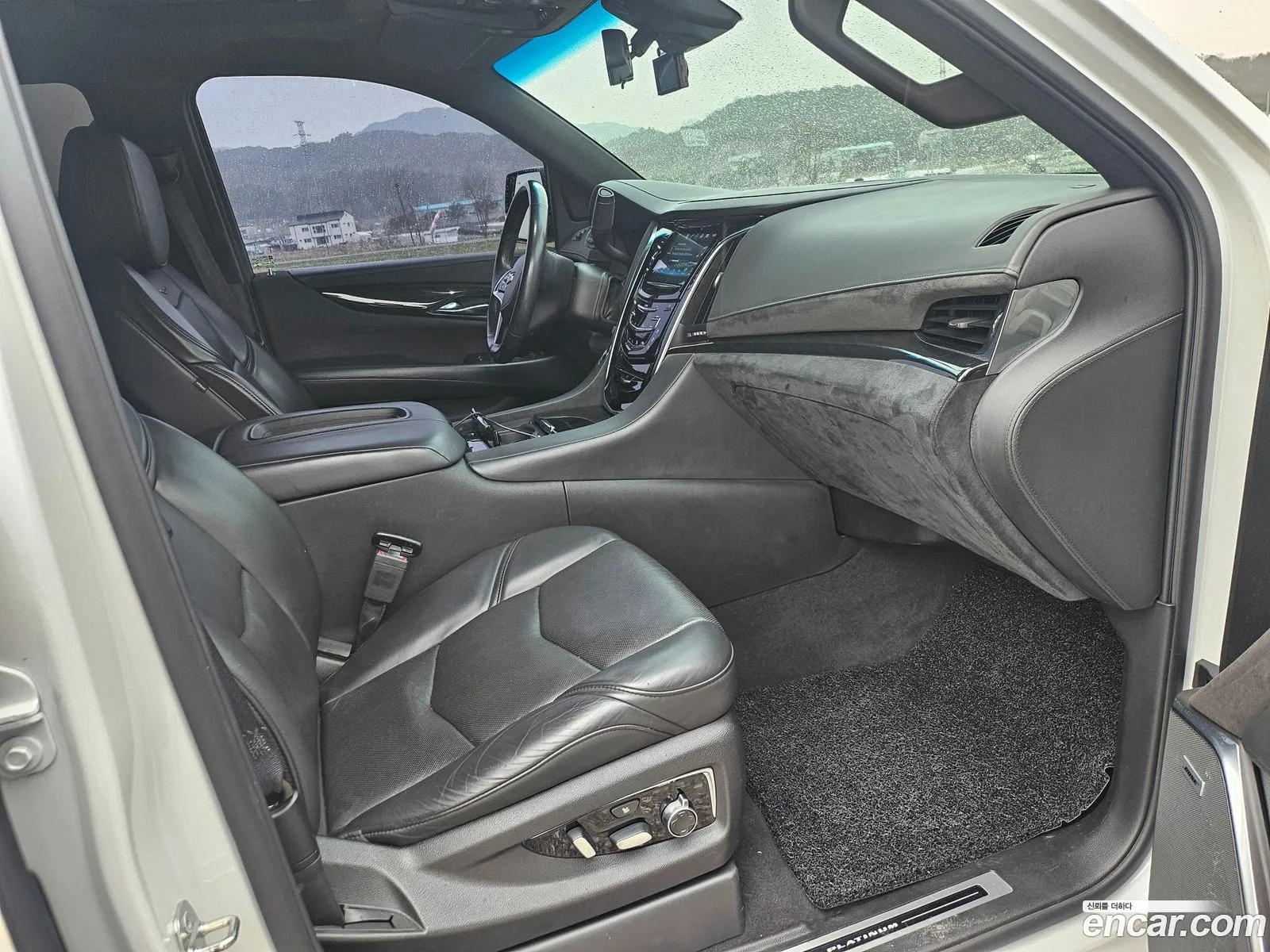 Cadillac Escalade 2018 — 18