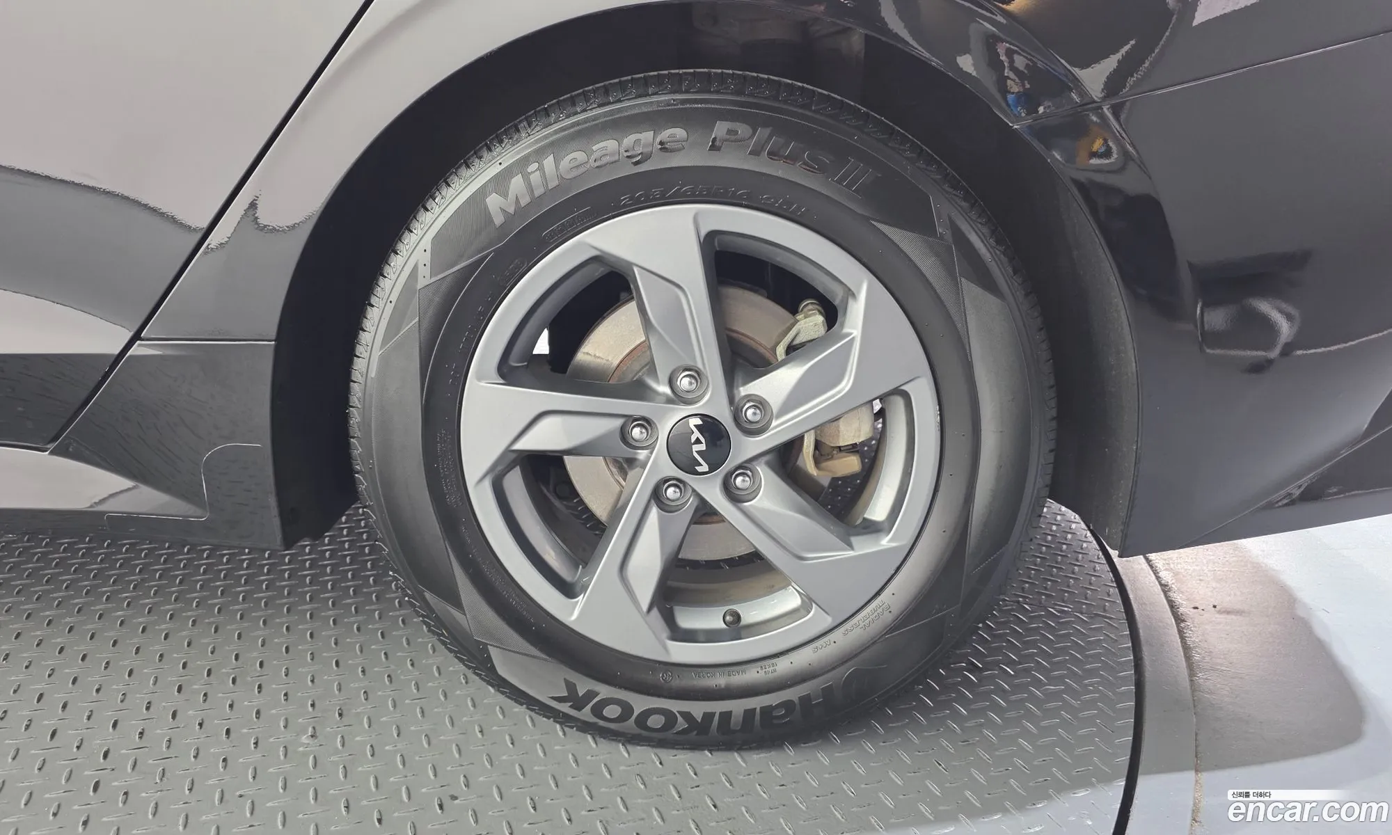 Kia K5 2022 — 28